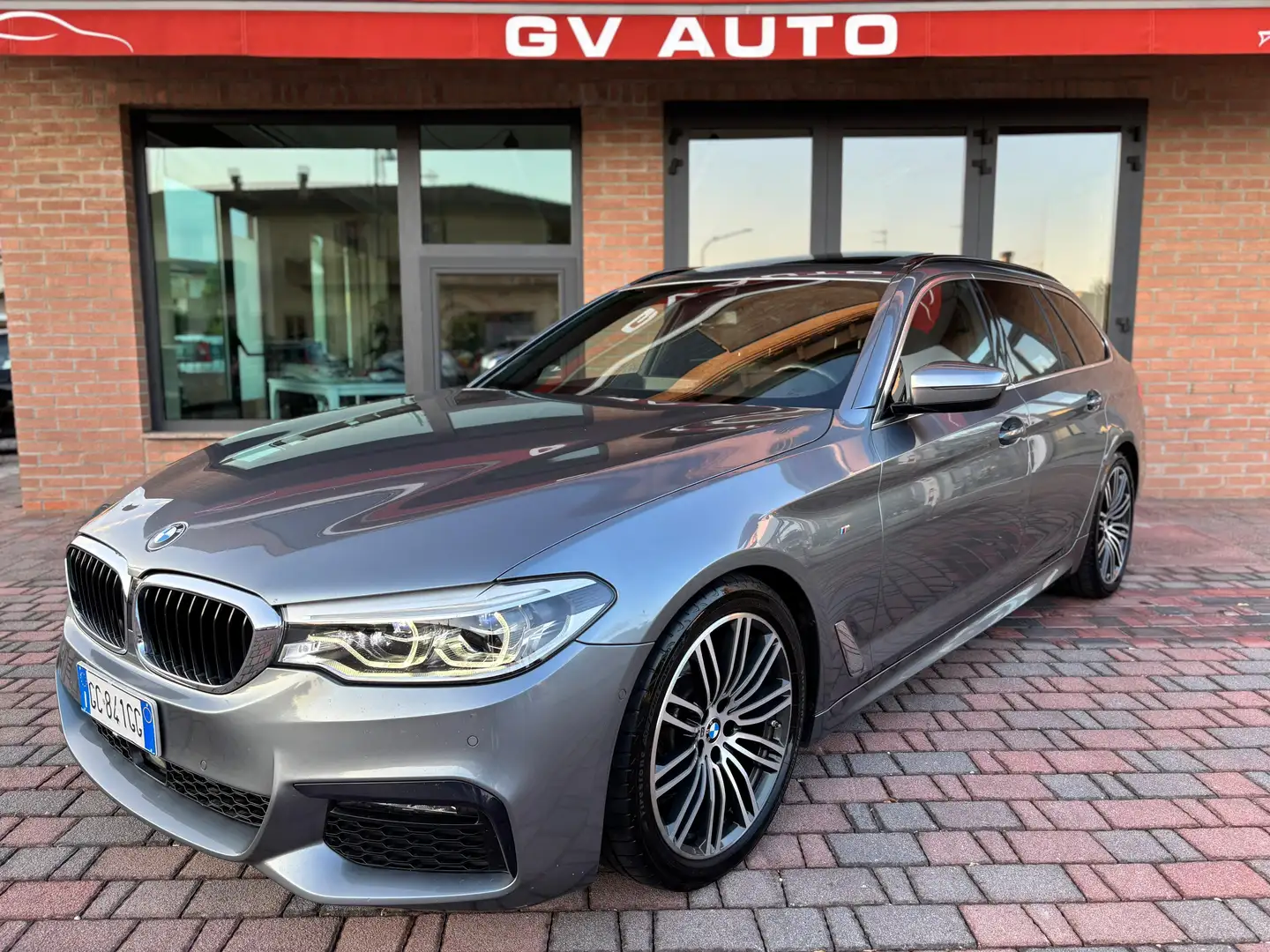 BMW 520 d Touring mhev 48V xdrive Msport Grigio - 1
