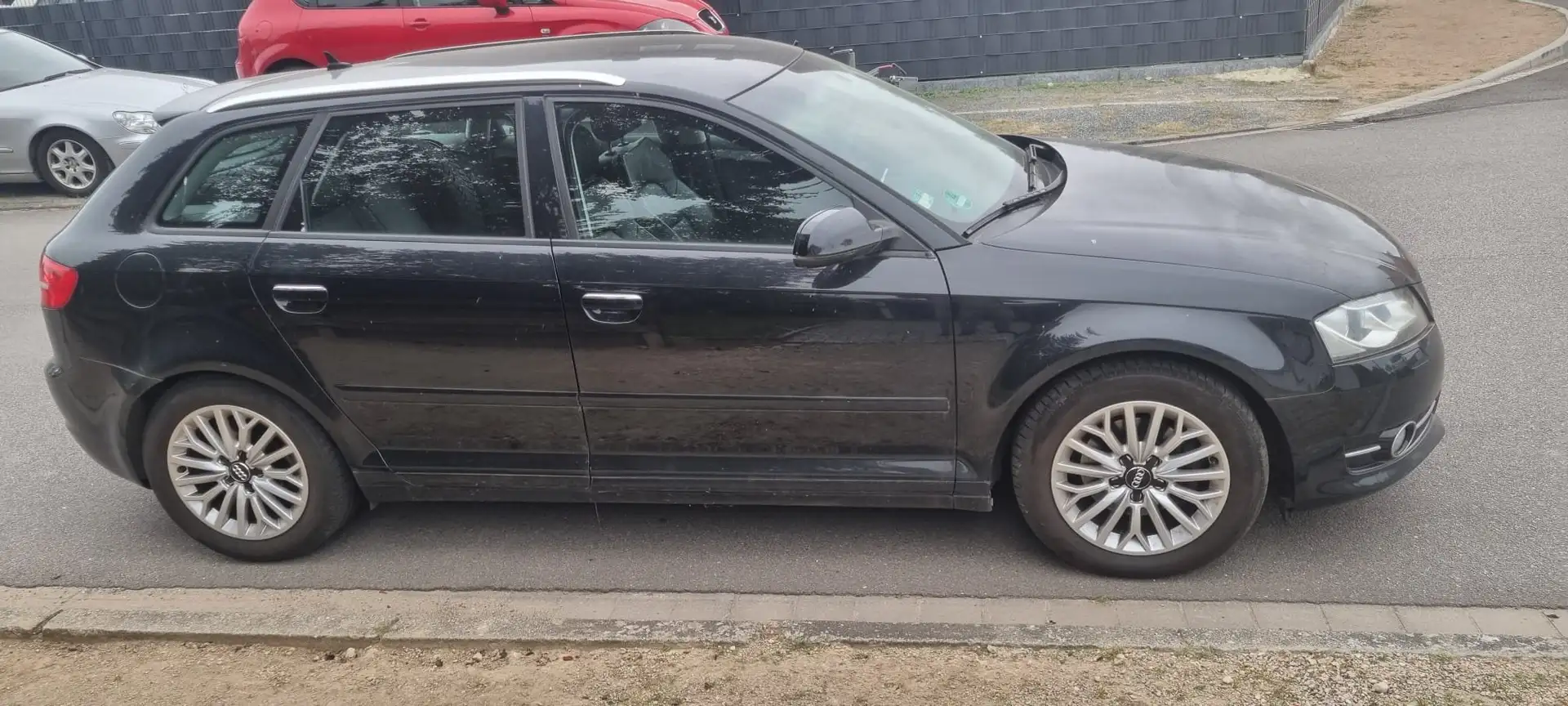 Audi A3 2.0 TDI Ambition, Turbolader neu, Zahnriemen neu Schwarz - 2