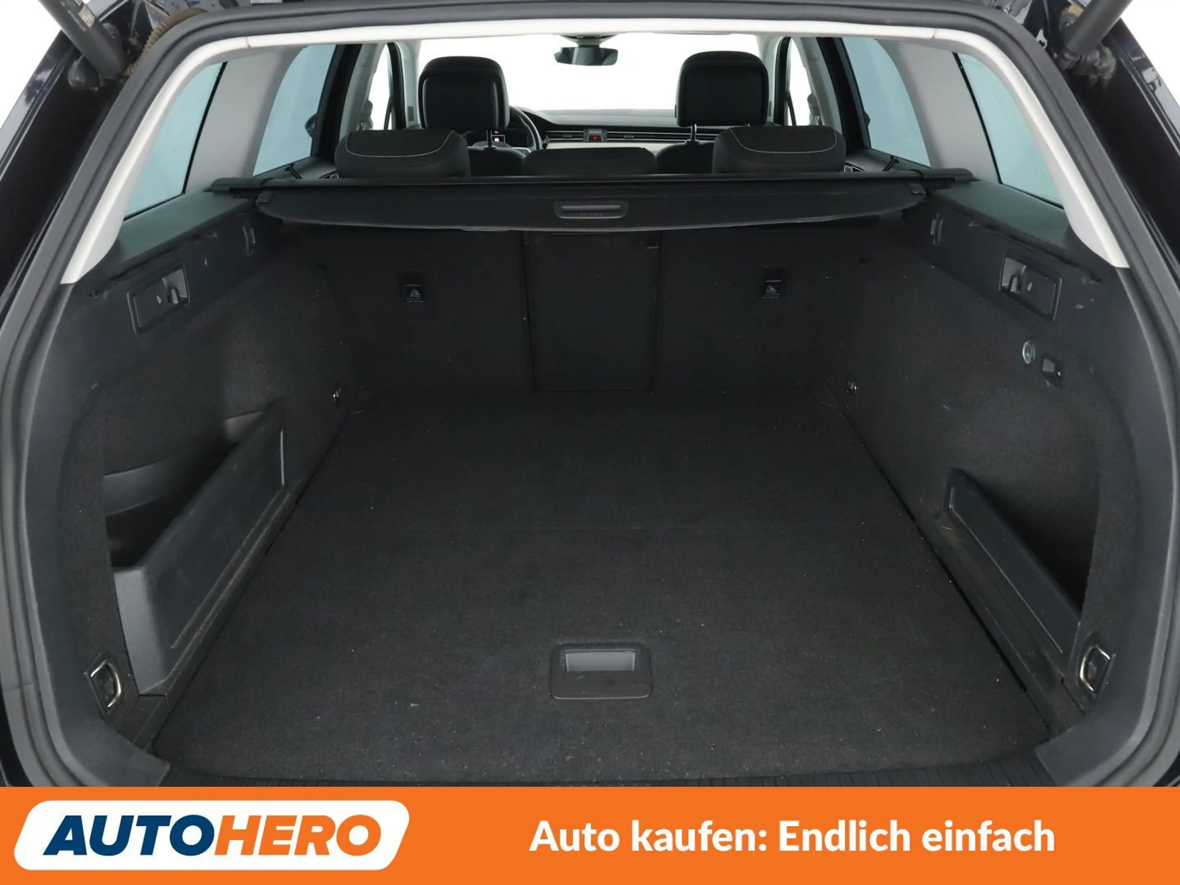 Volkswagen Passat 2.0 TDI Elegance Aut.*NAVI*VC*CAM*SHZ* — photo 17