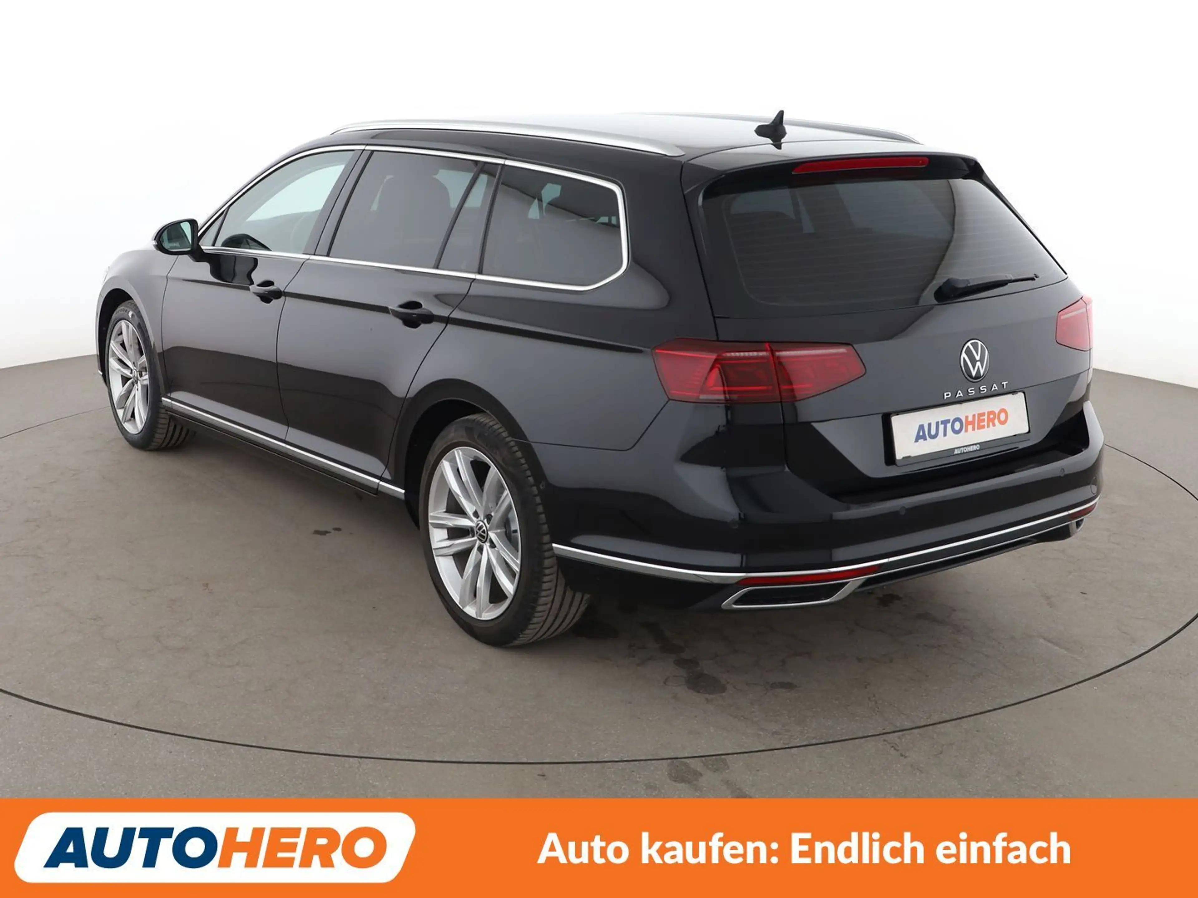 Volkswagen Passat 2.0 TDI Elegance Aut.*NAVI*VC*CAM*SHZ* — photo 4