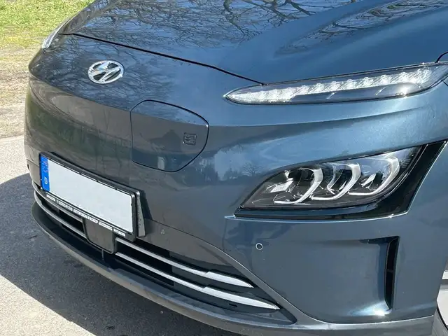 Hyundai Kona view 8