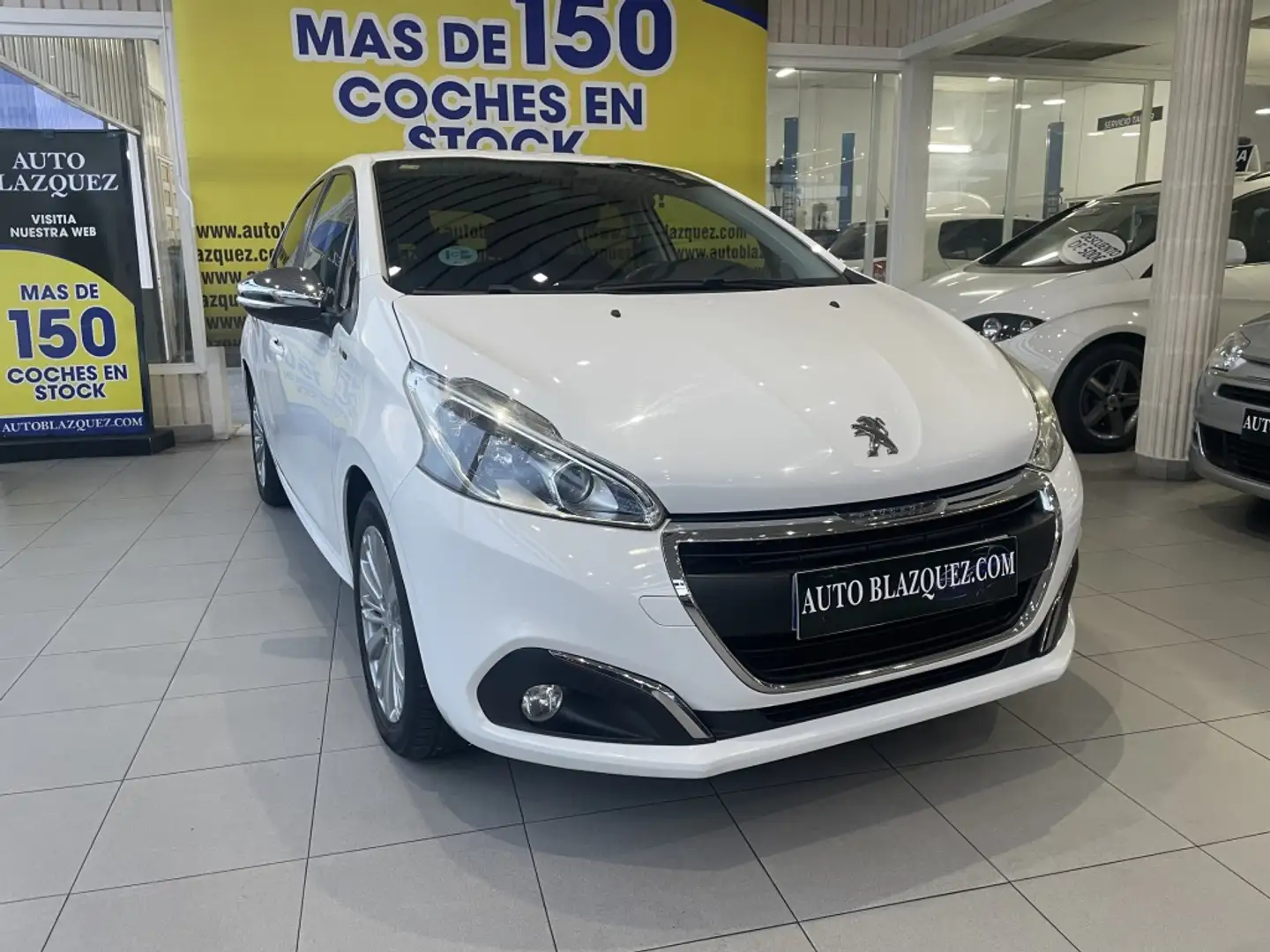 Peugeot 208 1.6BlueHDi Style 100 Blanc - 1