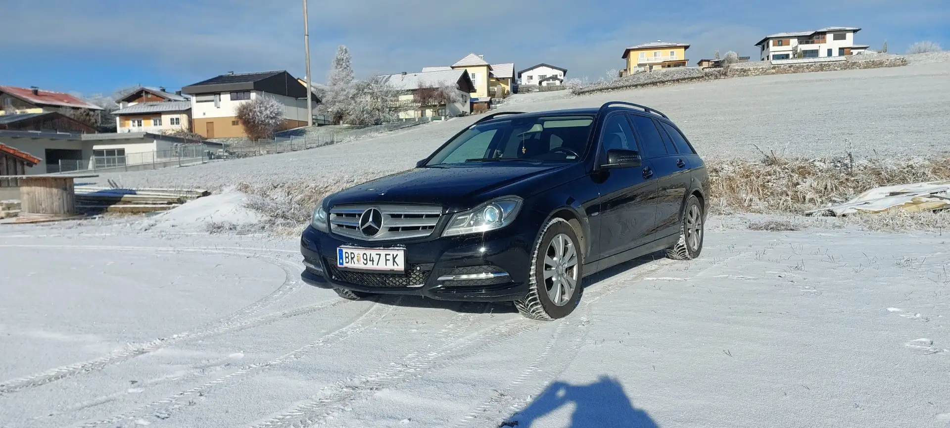 Mercedes-Benz 180 Schwarz - 2