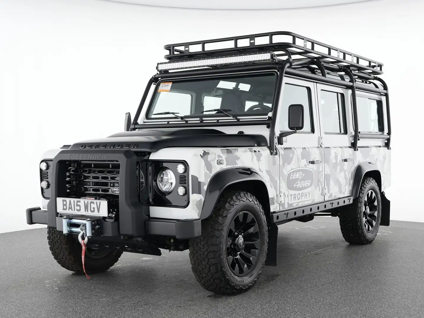 Land Rover Defender Works V8 Trophy II 1 of 25 Blanc - 1