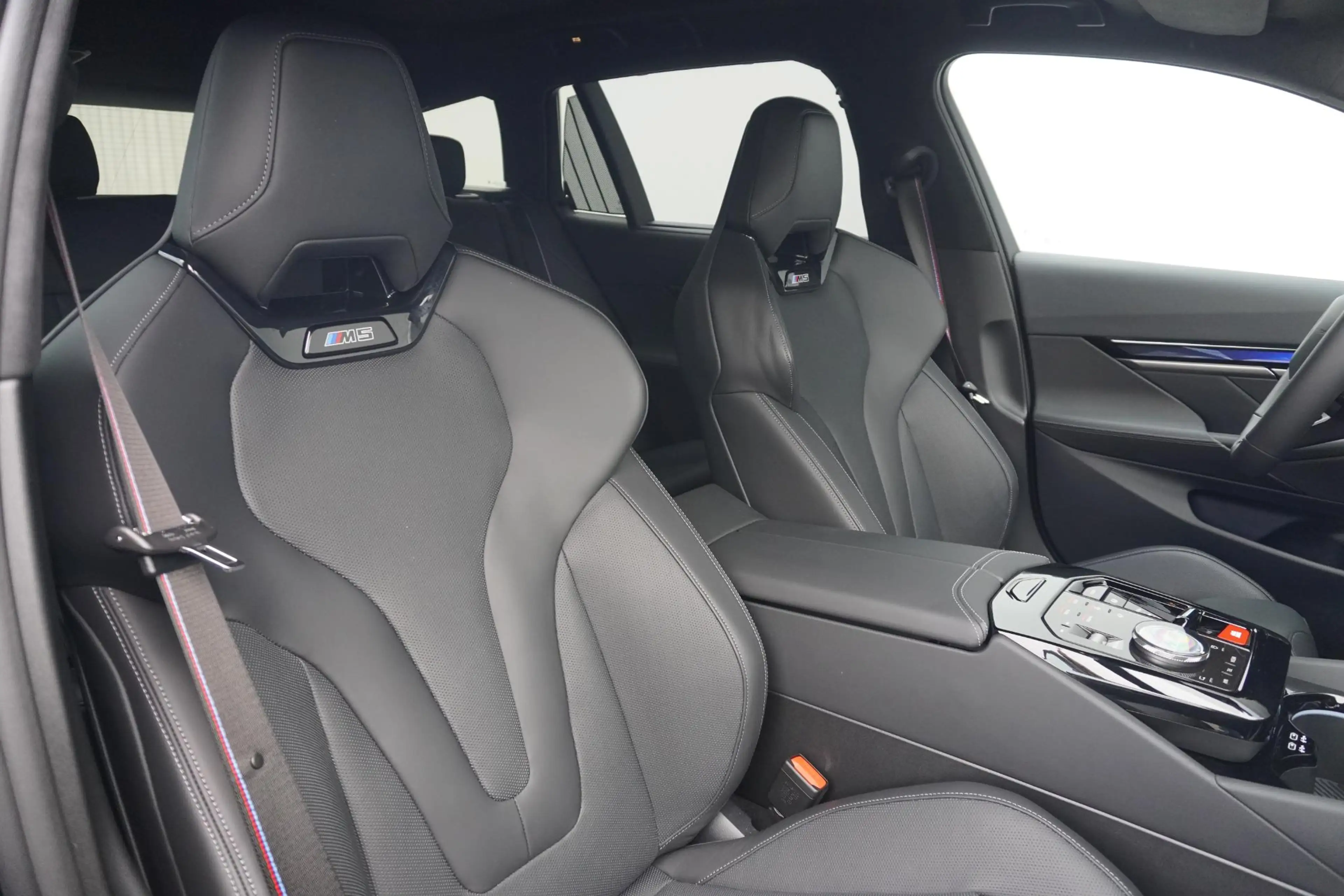 BMW M5 Touring | M Driver's Pack | M Carbon-keramische re — photo 7