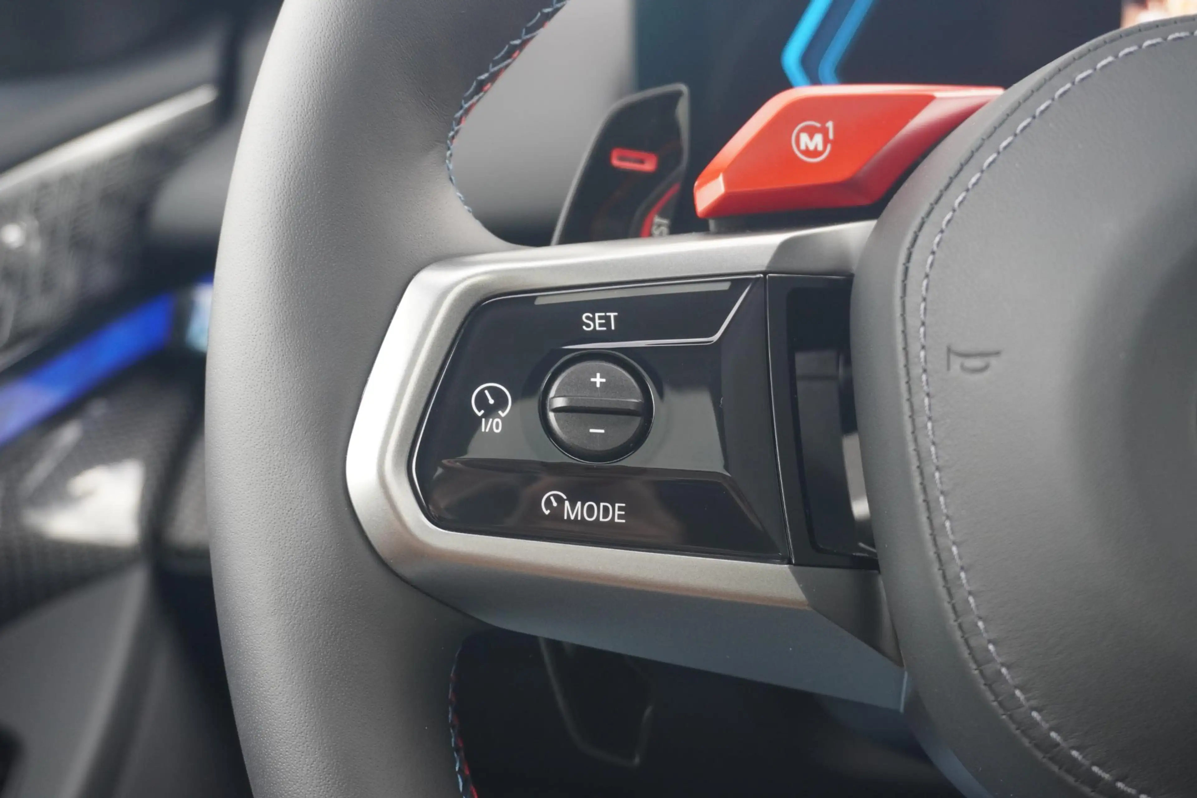 BMW M5 Touring | M Driver's Pack | M Carbon-keramische re — photo 11