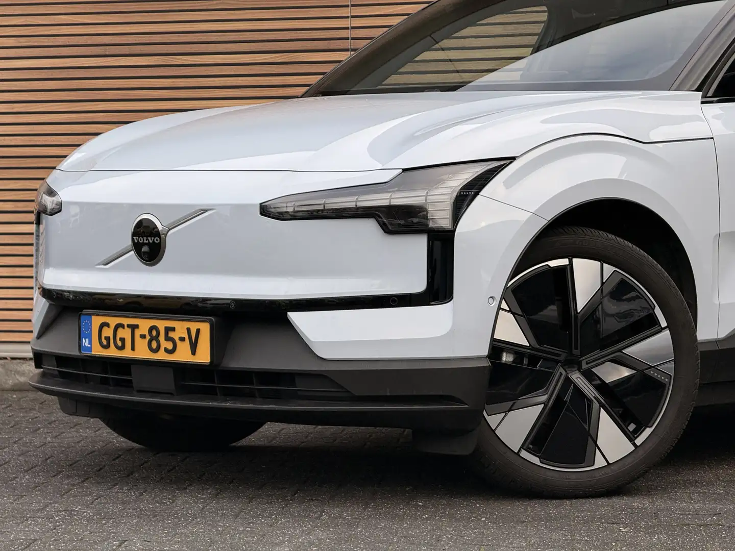 Volvo EX30 Single Motor Extended Range Ultra 69 kWh Panodak / Blau - 2