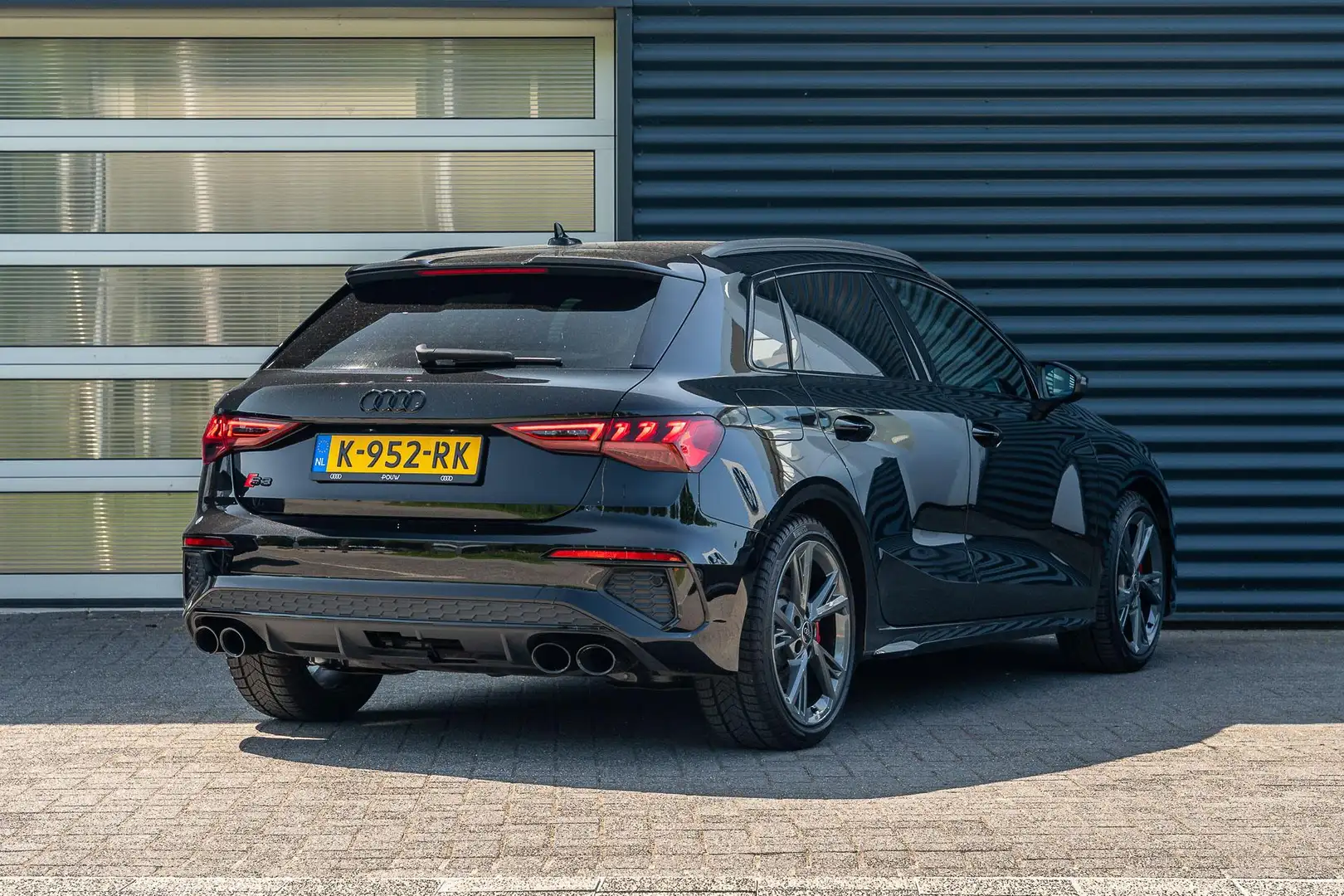 Audi S3 Sportback 2.0 TFSI 310pk quattro | Stoelverwarming Zwart - 2