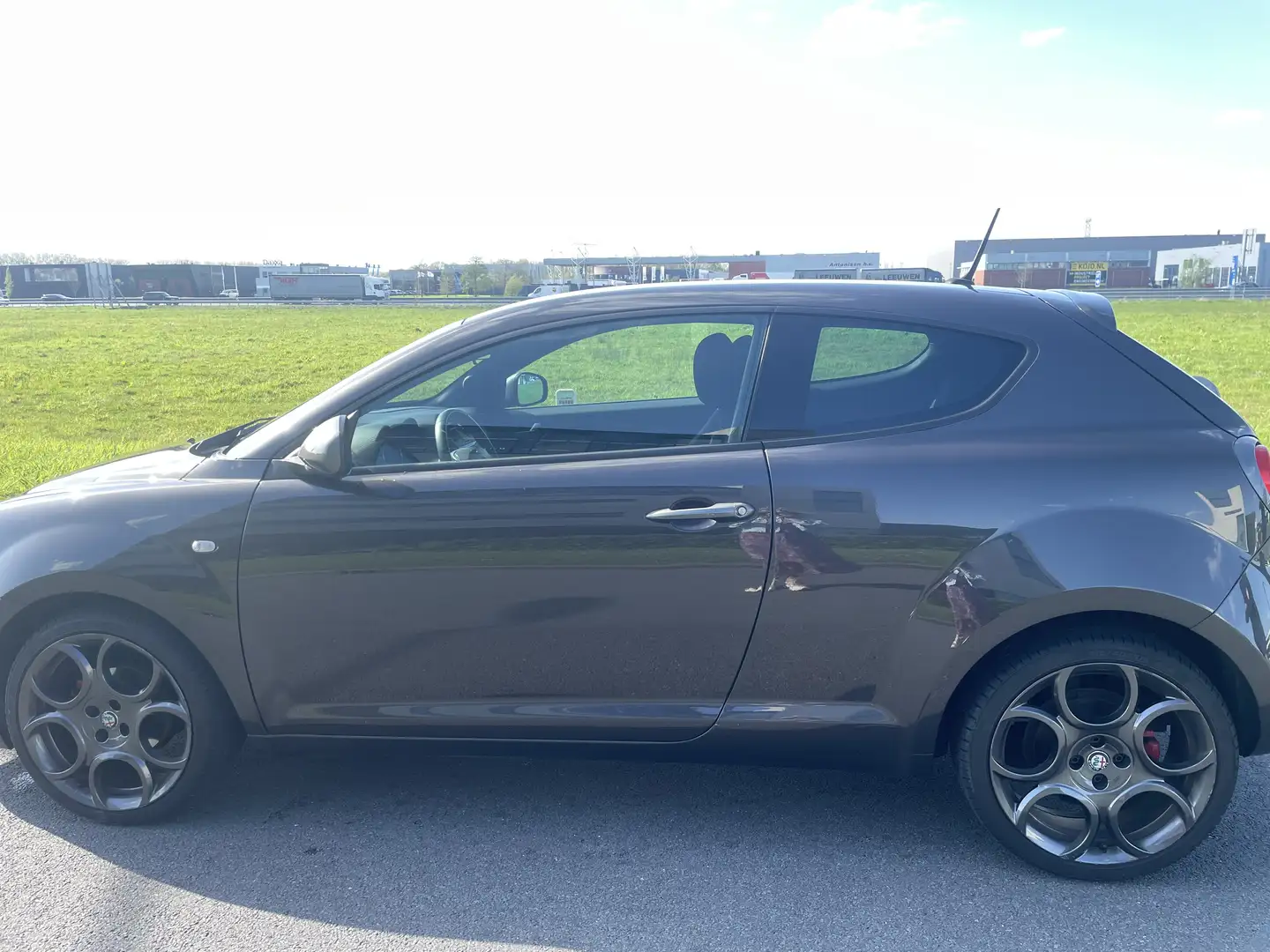 Alfa Romeo MiTo 0.9 T. Air ECO Super Grijs - 2