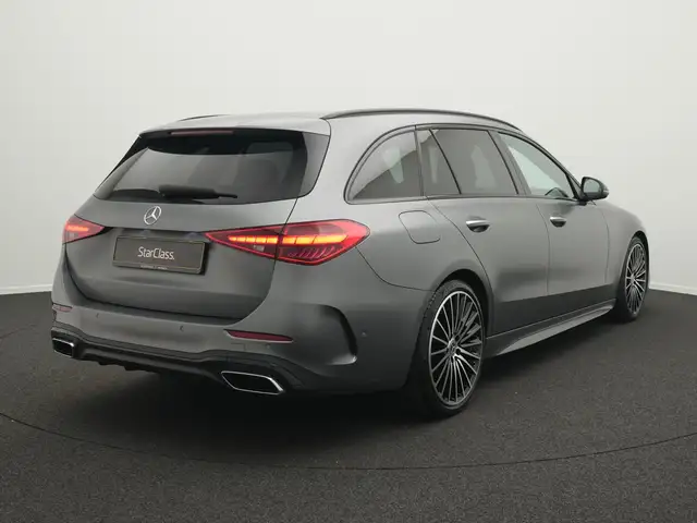 Mercedes-Benz C-Class view 3