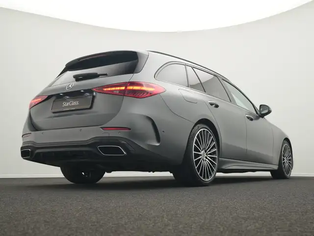 Mercedes-Benz C-Class view 11
