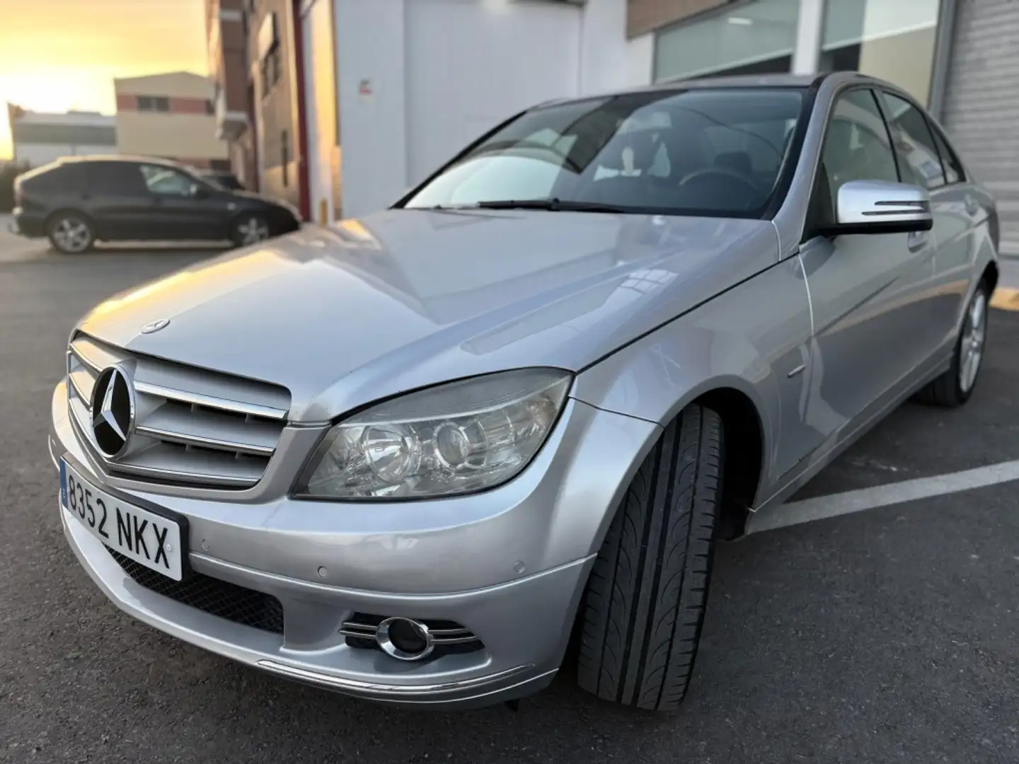 Mercedes-Benz C 220 220CDI BE Edition Avantgarde Aut. Gris - 2