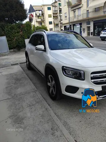 Mercedes-Benz GLB view 13
