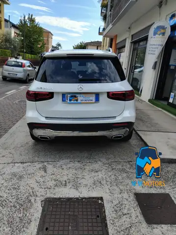 Mercedes-Benz GLB view 8