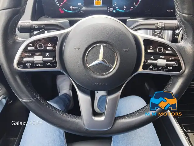 Mercedes-Benz GLB view 15