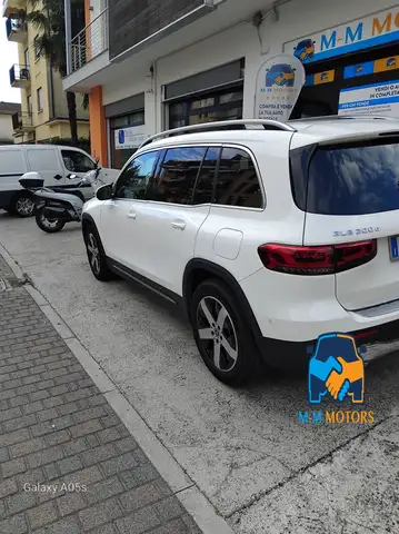 Mercedes-Benz GLB view 5