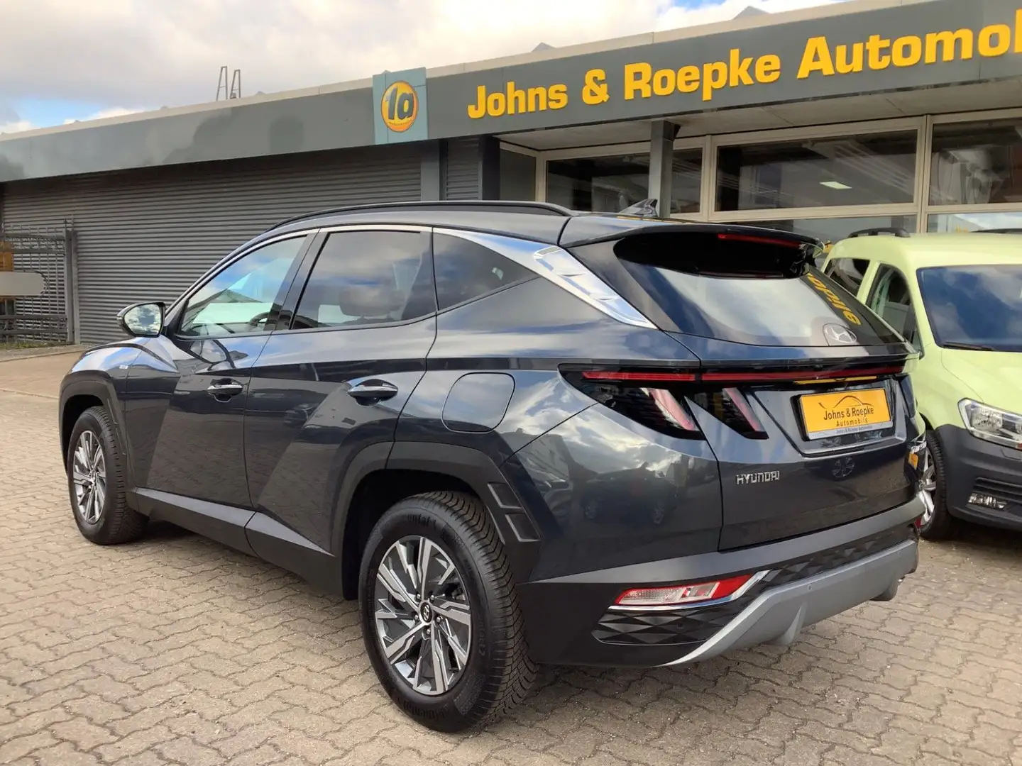 Hyundai TUCSON 1,6 T-GDI Automatik / ALLWETTERREIFEN / Grau - 2