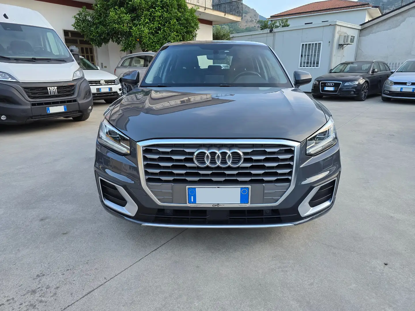 Audi Q2 Q2 I 2017 30 1.6 tdi Business s-tronic my19 Gris - 2