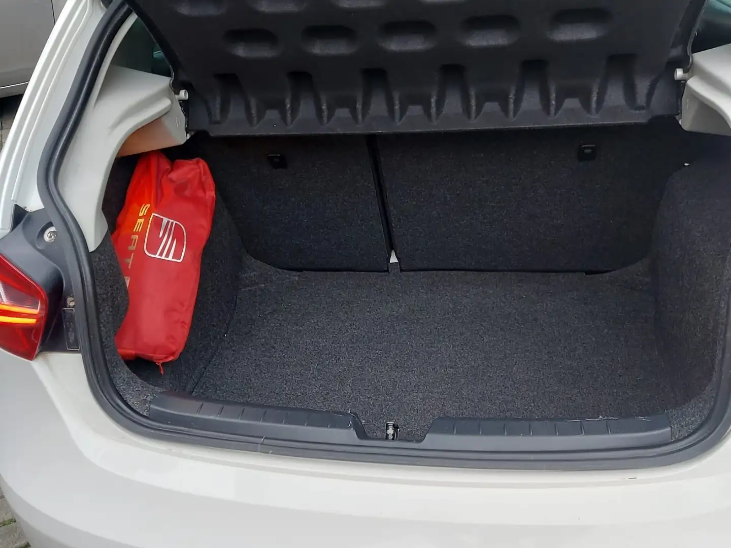 SEAT Ibiza 5p 1.6 tdi cr FR 105cv Bianco - 2