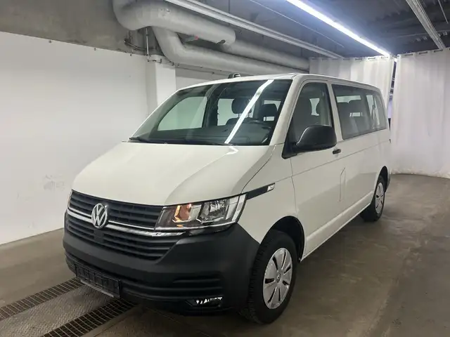 Volkswagen T6.1 Kombi Transporter FWD NAV APPLINK TEMP AC PDC 4SEASON