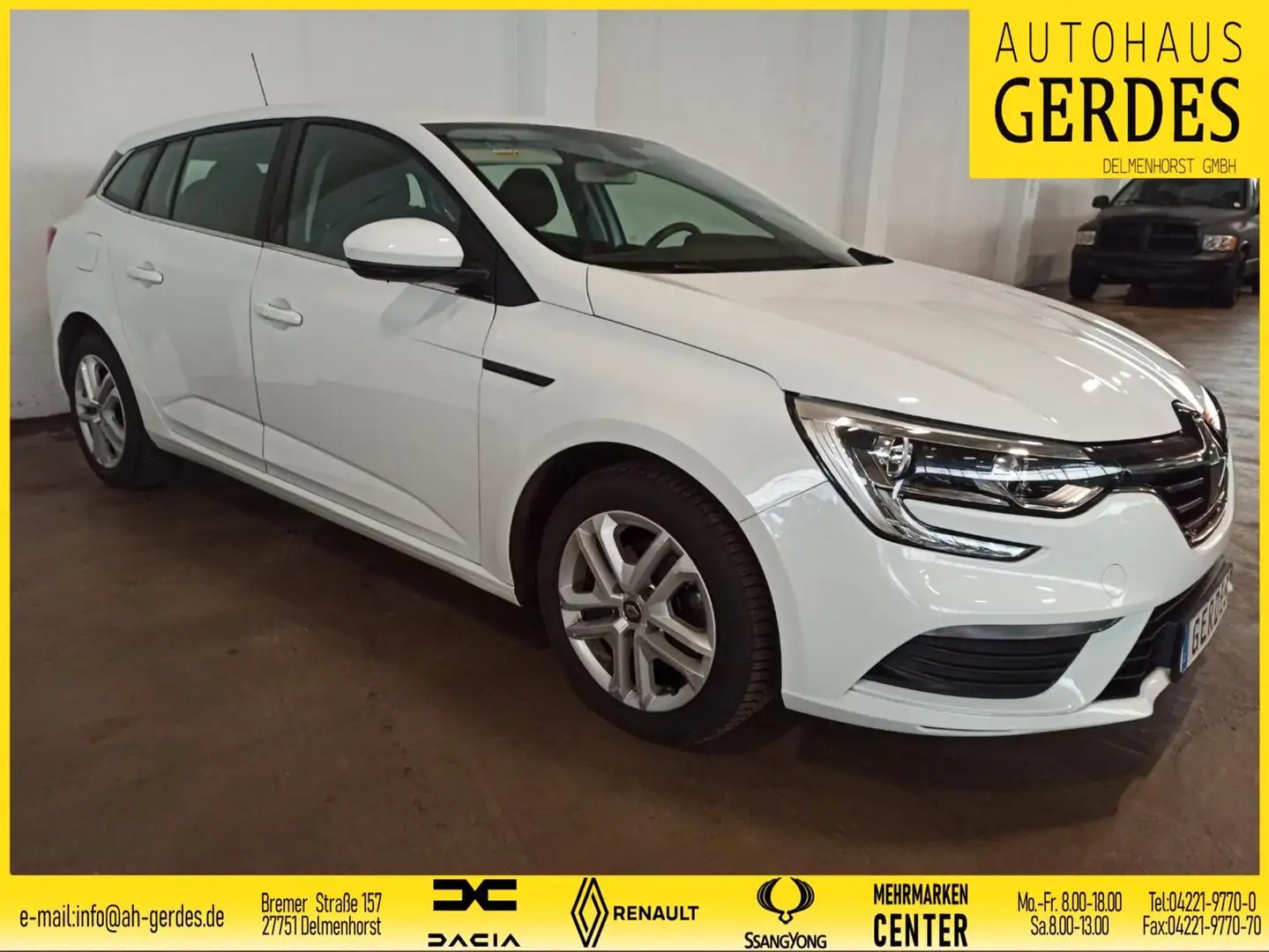 Renault Megane IV Grandtour Play ENERGY TCe 100 White - 1