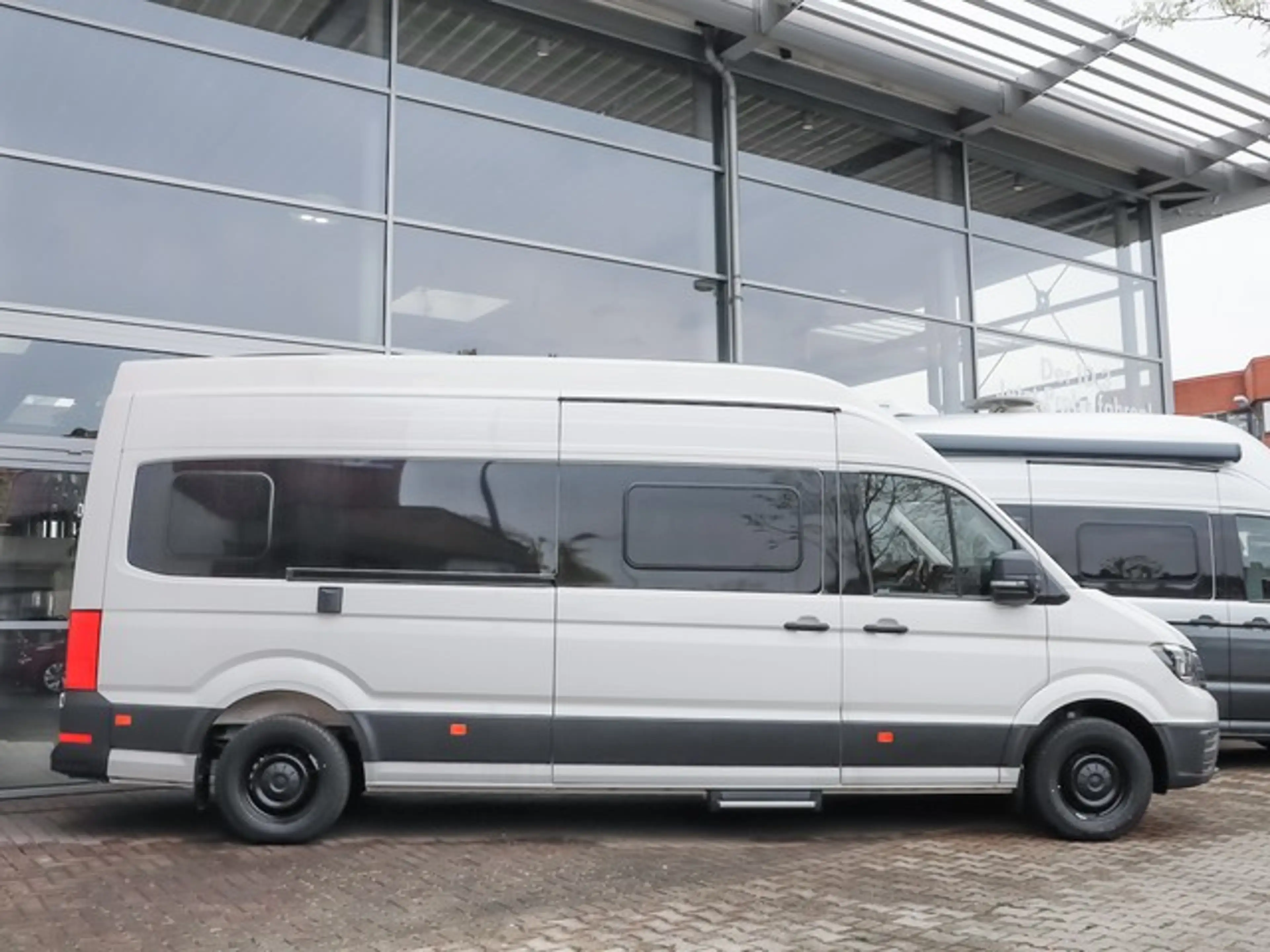 Volkswagen Grand California 680 2,0 l TDI Happy Van Multi-Lenkrad/ Tempomat... — photo 3