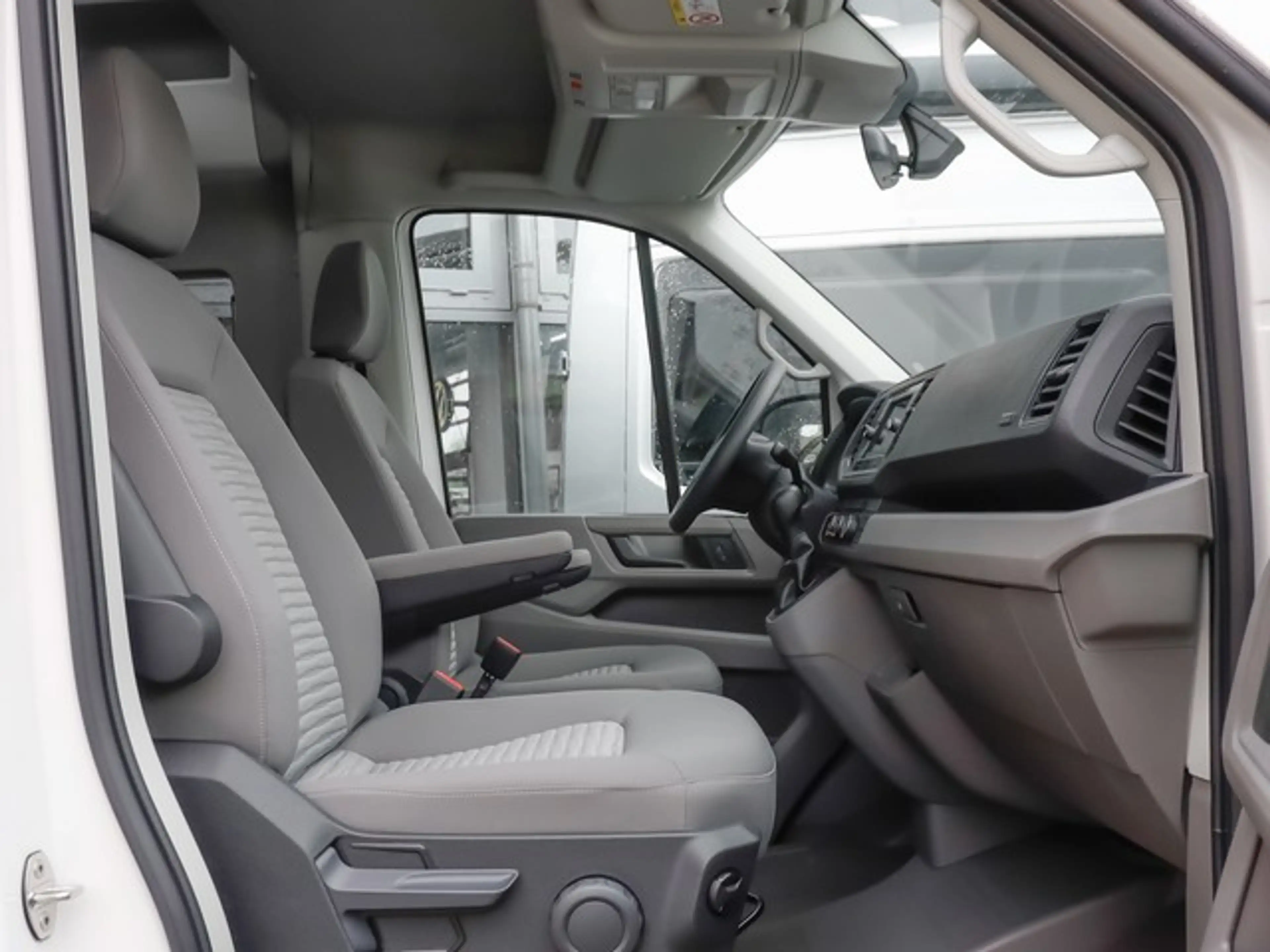 Volkswagen Grand California 680 2,0 l TDI Happy Van Multi-Lenkrad/ Tempomat... — photo 4