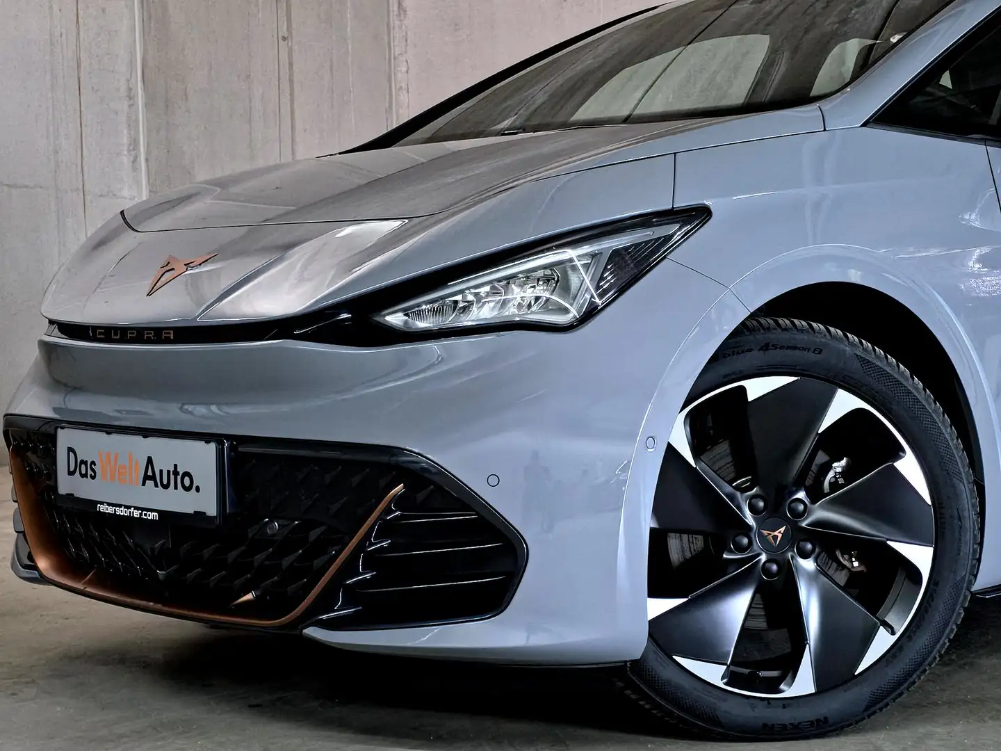 CUPRA Born 58 150kW/204PS Grau - 2