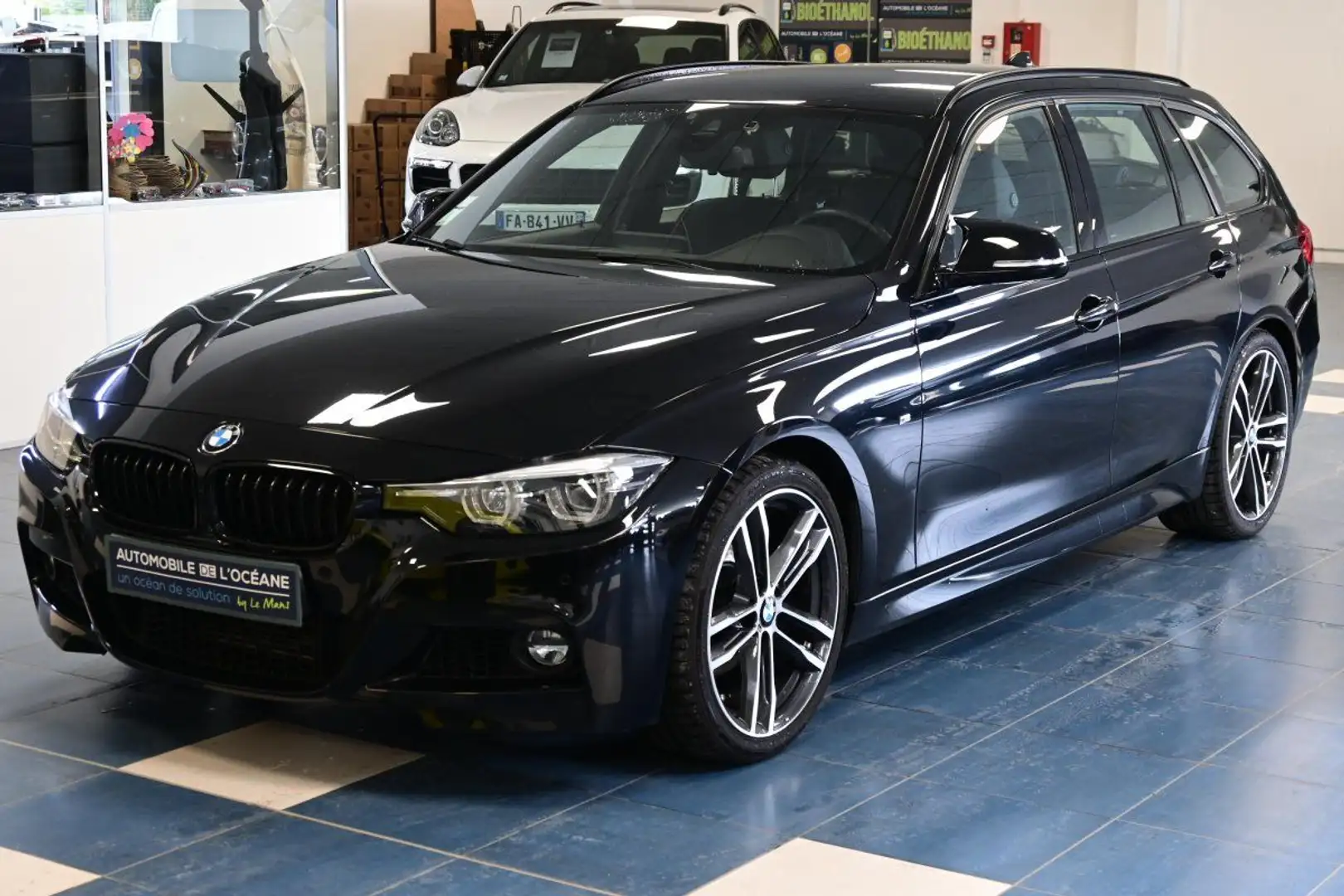BMW 318 Touring SERIE F31 LCI2 318i 136 ch BVA8 M Sport Noir - 1