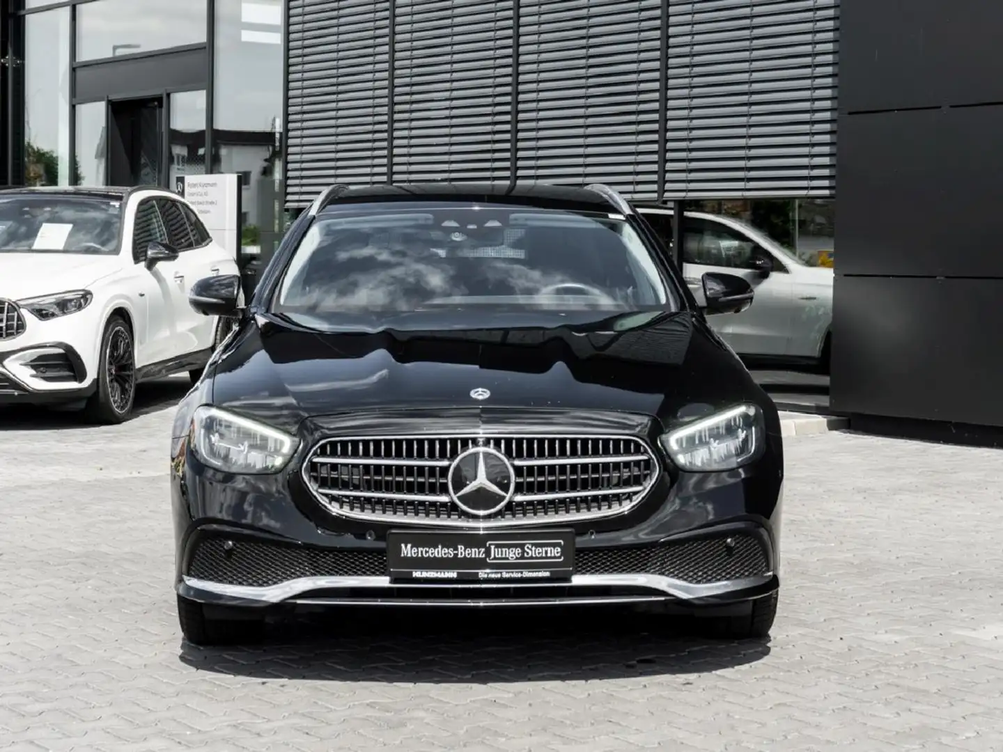 Mercedes-Benz E 300 de T Avantgarde MBUX Navi Distronic+ 360° Schwarz - 2