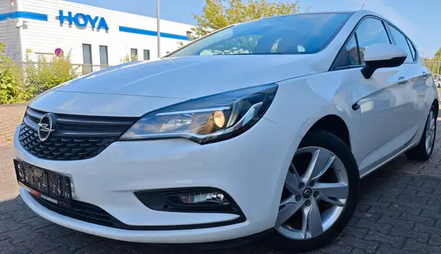 Opel Astra view 6