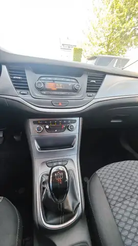 Opel Astra view 15