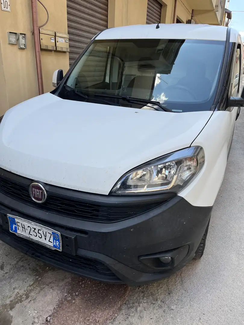 Fiat Doblo 1..4 16v natural power Active - 1