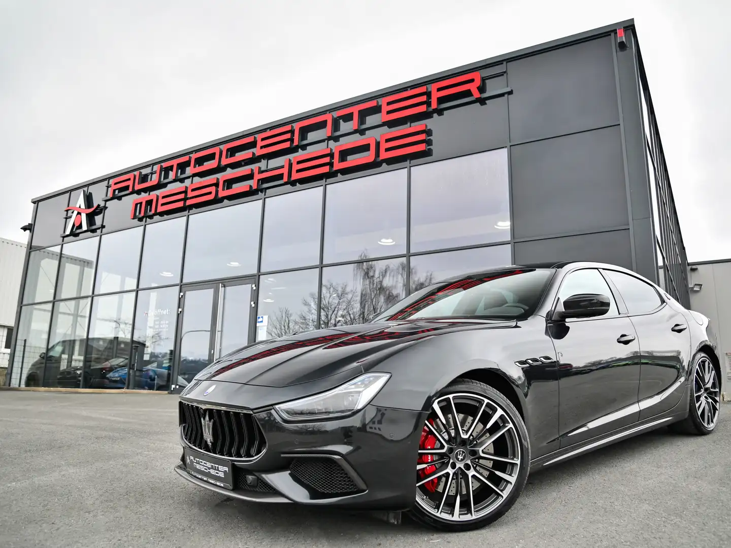 Maserati Ghibli Trofeo 3.8 V8 Carbon-Pack* H&K* 360°* 21 Noir - 1