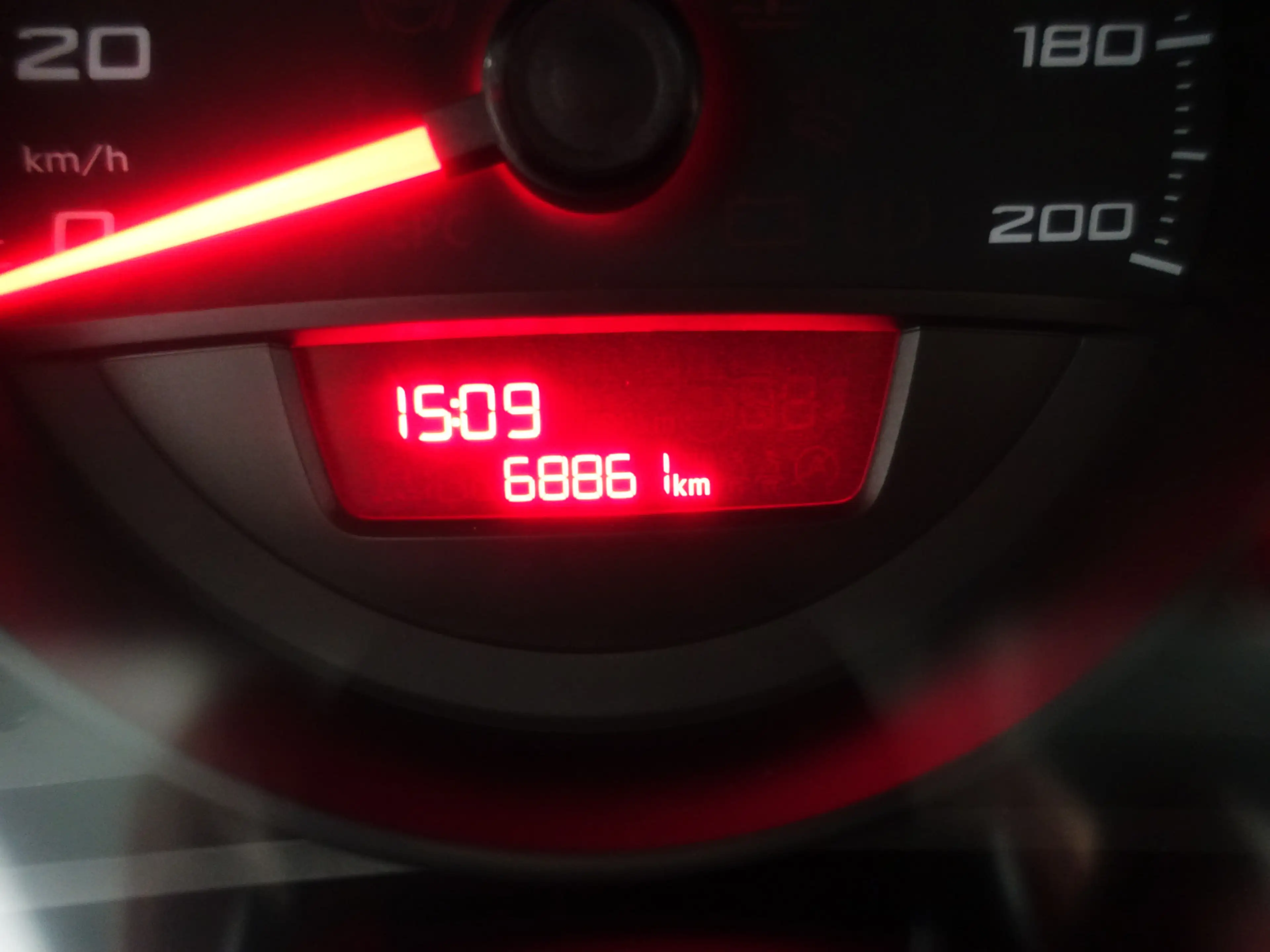 SEAT Mii 1.0 Intense- Park Assist, Bluetooth Audio, Clima, — photo 13