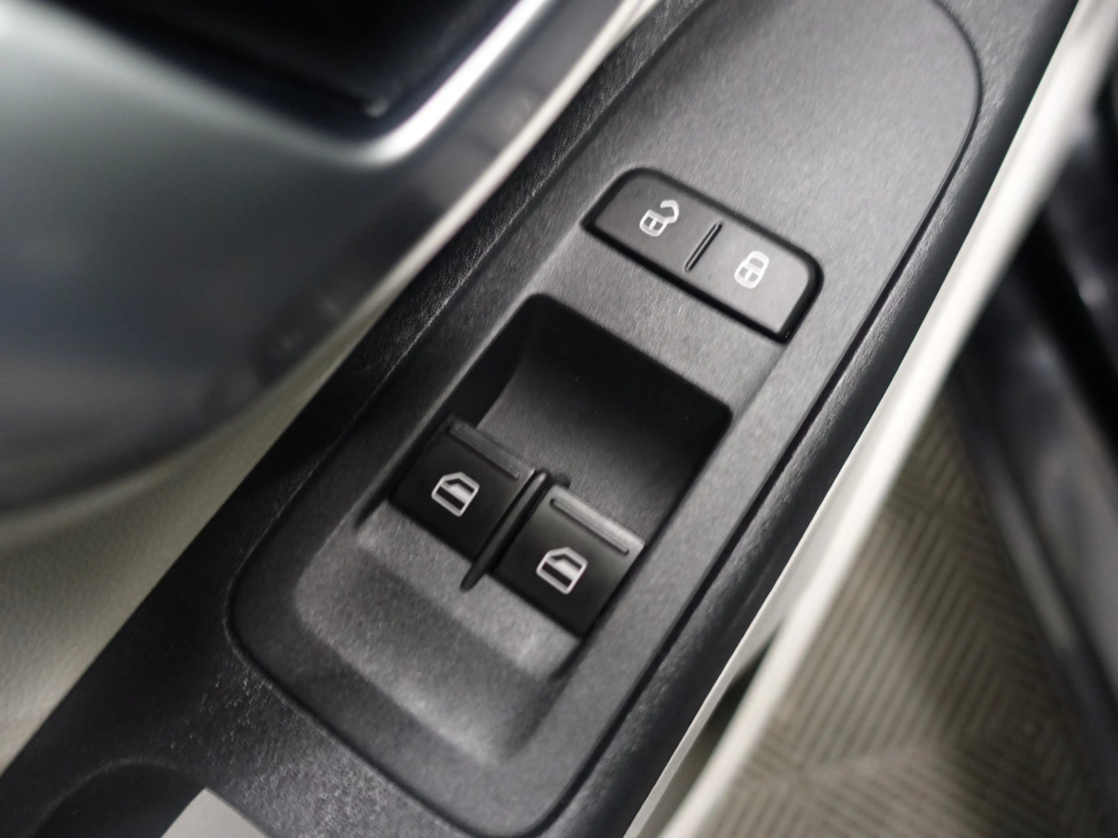 SEAT Mii 1.0 Intense- Park Assist, Bluetooth Audio, Clima, — photo 14
