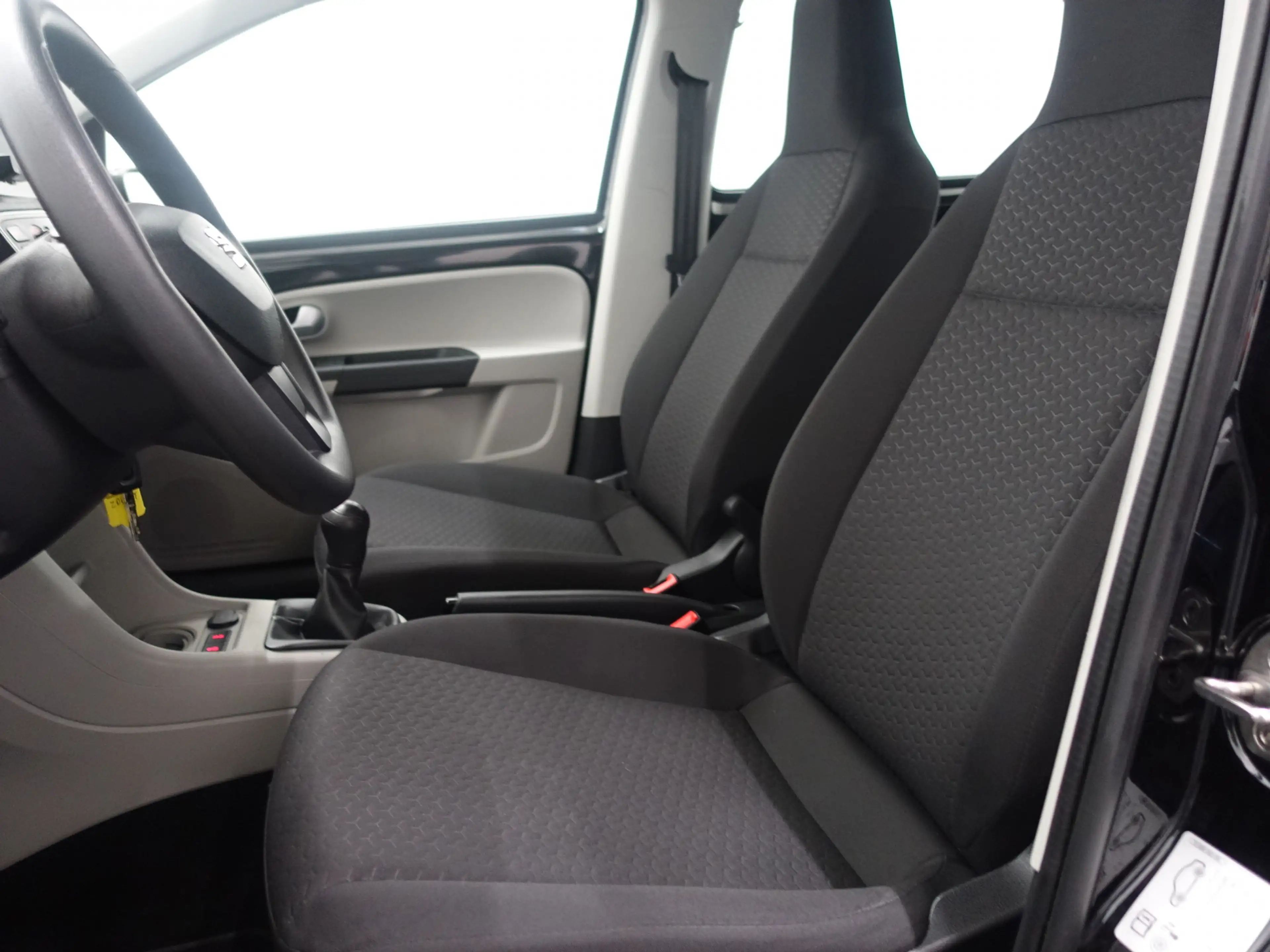 SEAT Mii 1.0 Intense- Park Assist, Bluetooth Audio, Clima, — photo 15