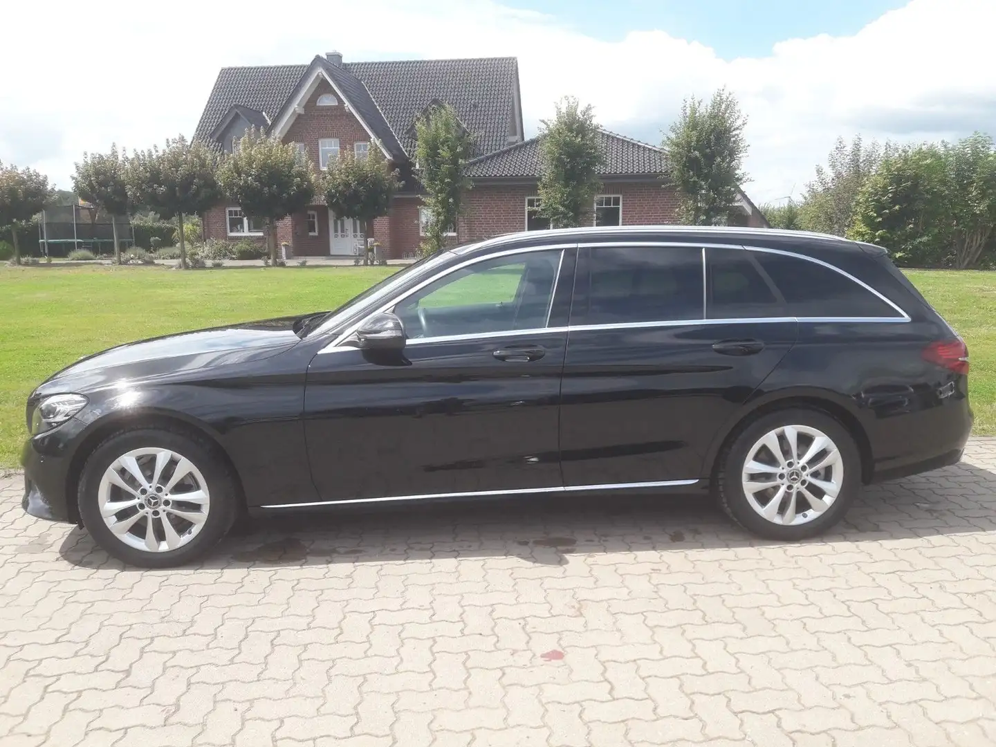 Mercedes-Benz C 200 T "Avantgarde"+Pano+PDC+Cam+Navi+++ Schwarz - 1