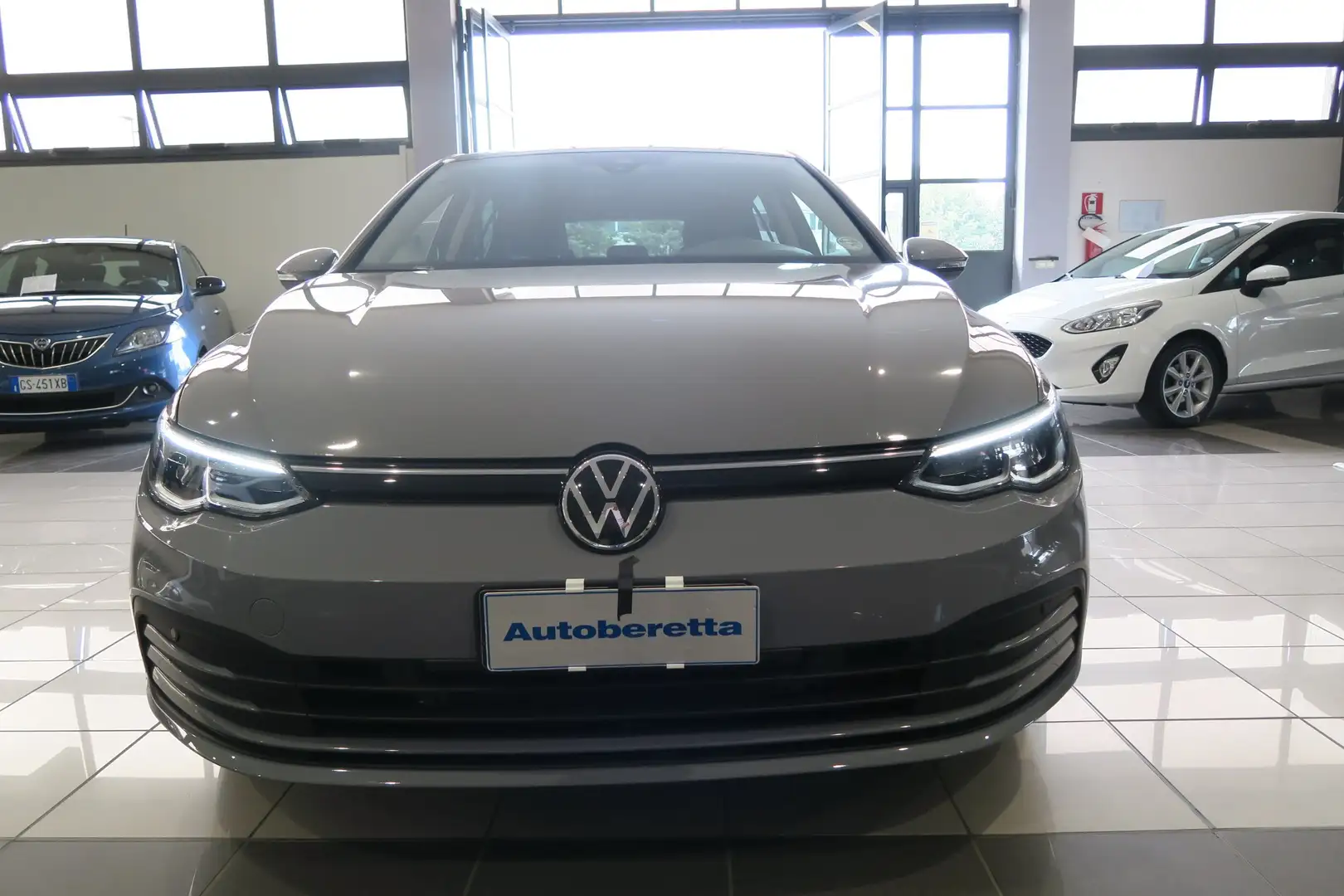 Volkswagen Golf Golf 1.0 E-tsi evo Life 110cv dsg Grijs - 2
