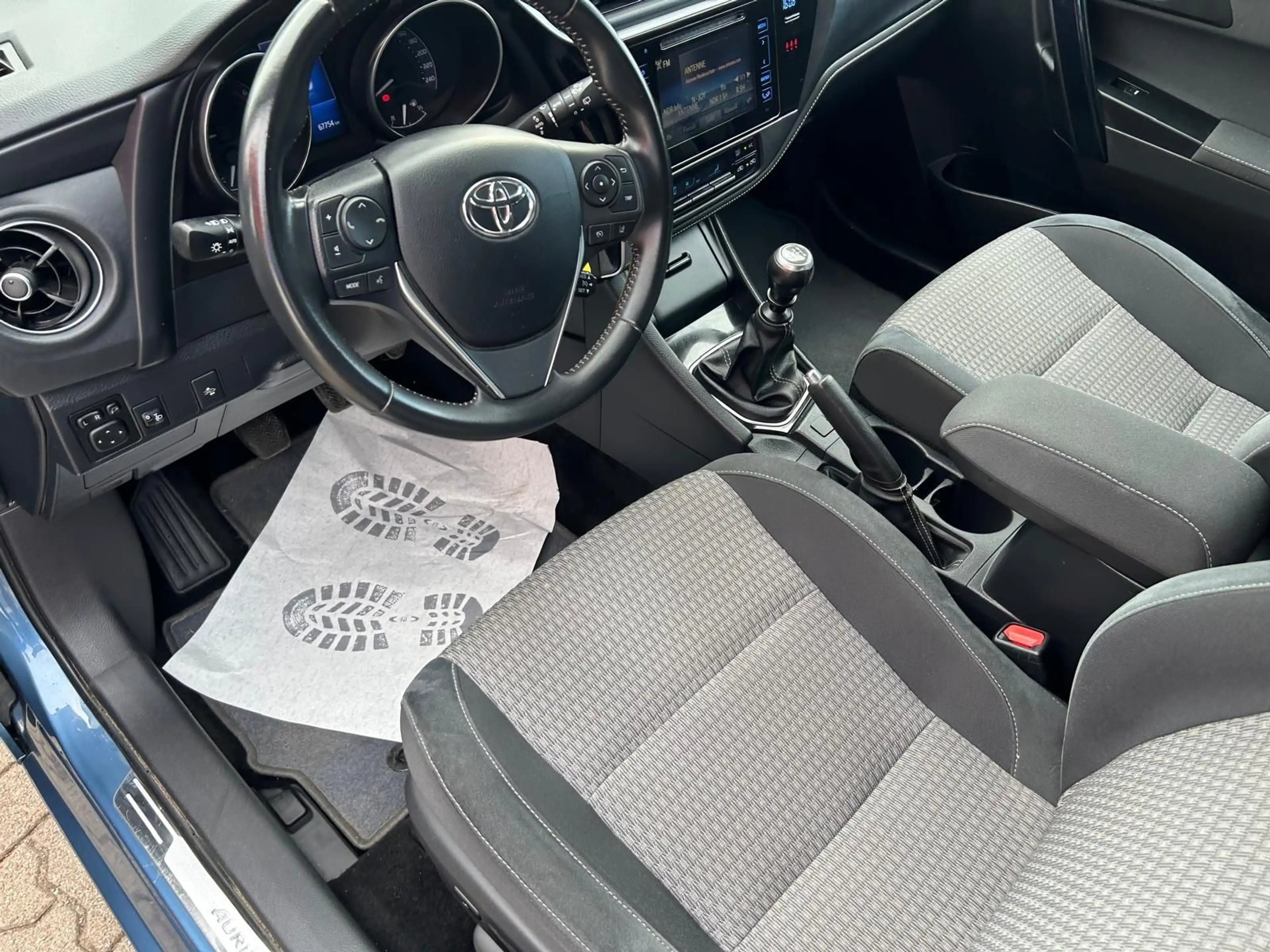 Toyota Auris Edition-S+/SHZ/TEMP/KAM/GJR/LMF/KLIMAAUT — photo 8