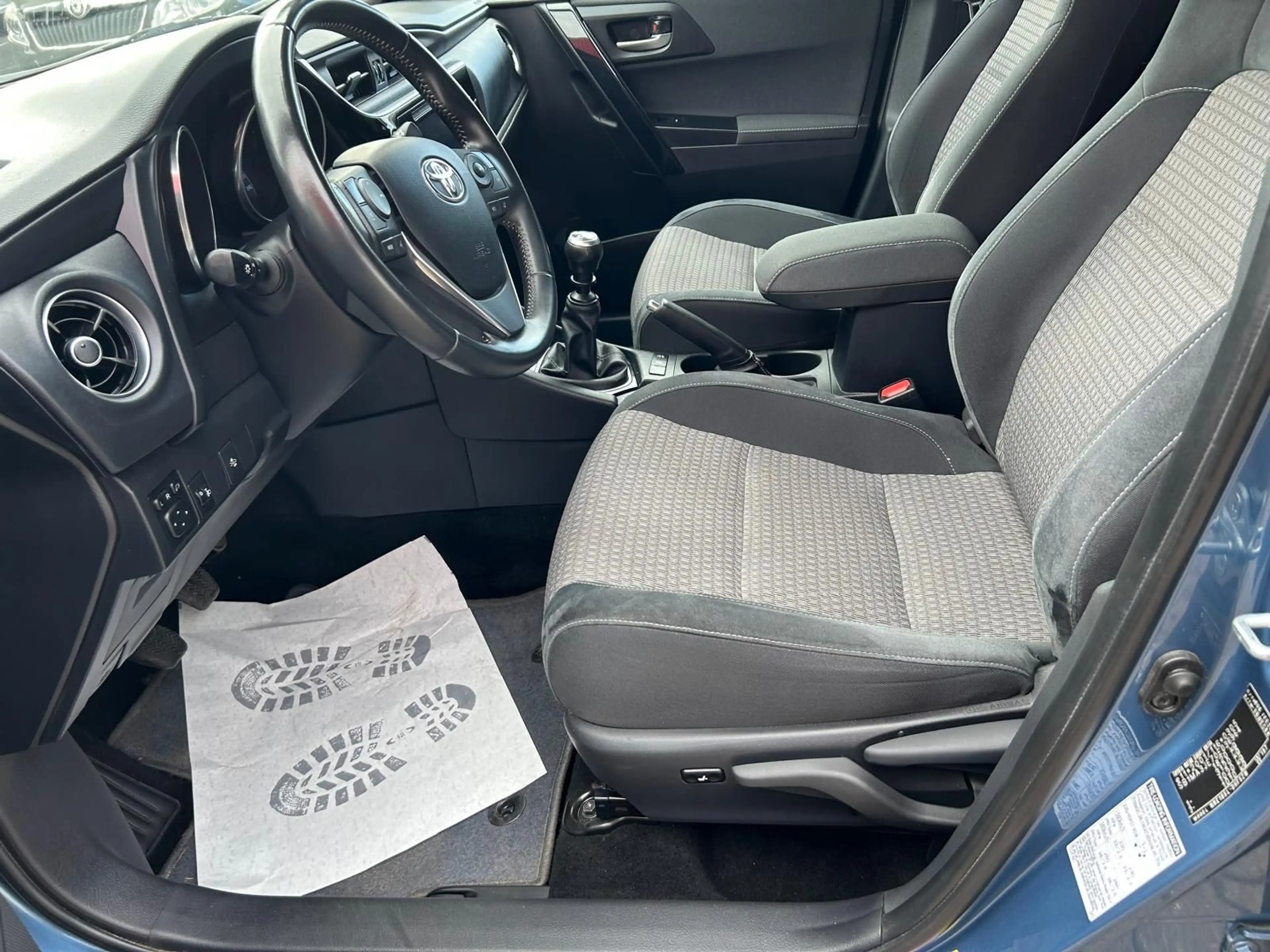 Toyota Auris Edition-S+/SHZ/TEMP/KAM/GJR/LMF/KLIMAAUT — photo 9