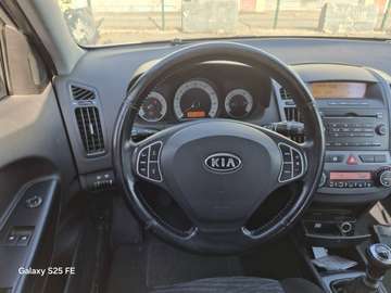 Cee'd 1.6L DOHC CVVT Executive