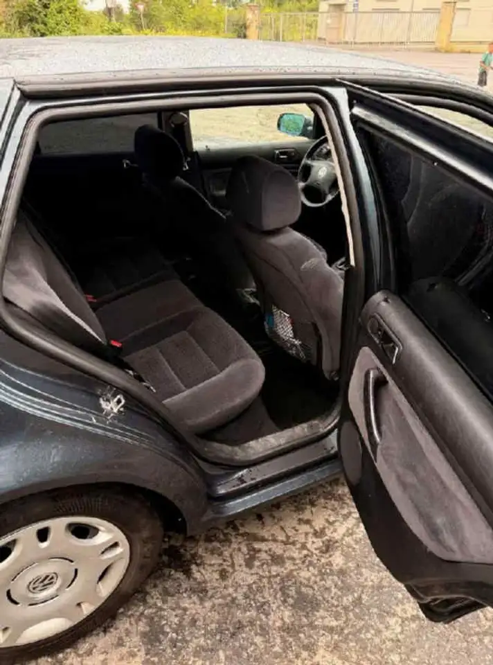 Volkswagen Golf 4 1.6 SR TÜV bis 02.2028, foto 1