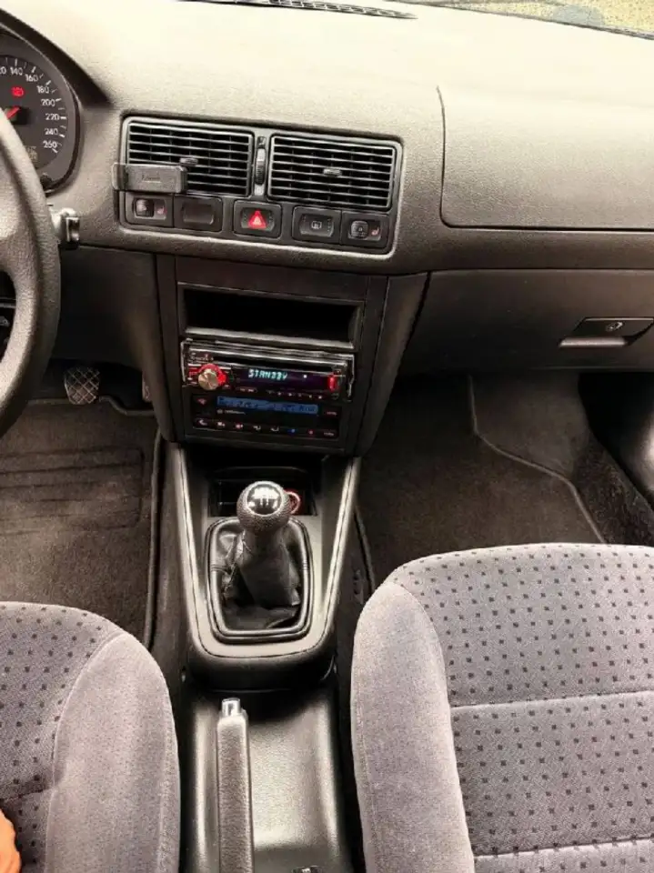 Volkswagen Golf 4 1.6 SR TÜV bis 02.2028, foto 11