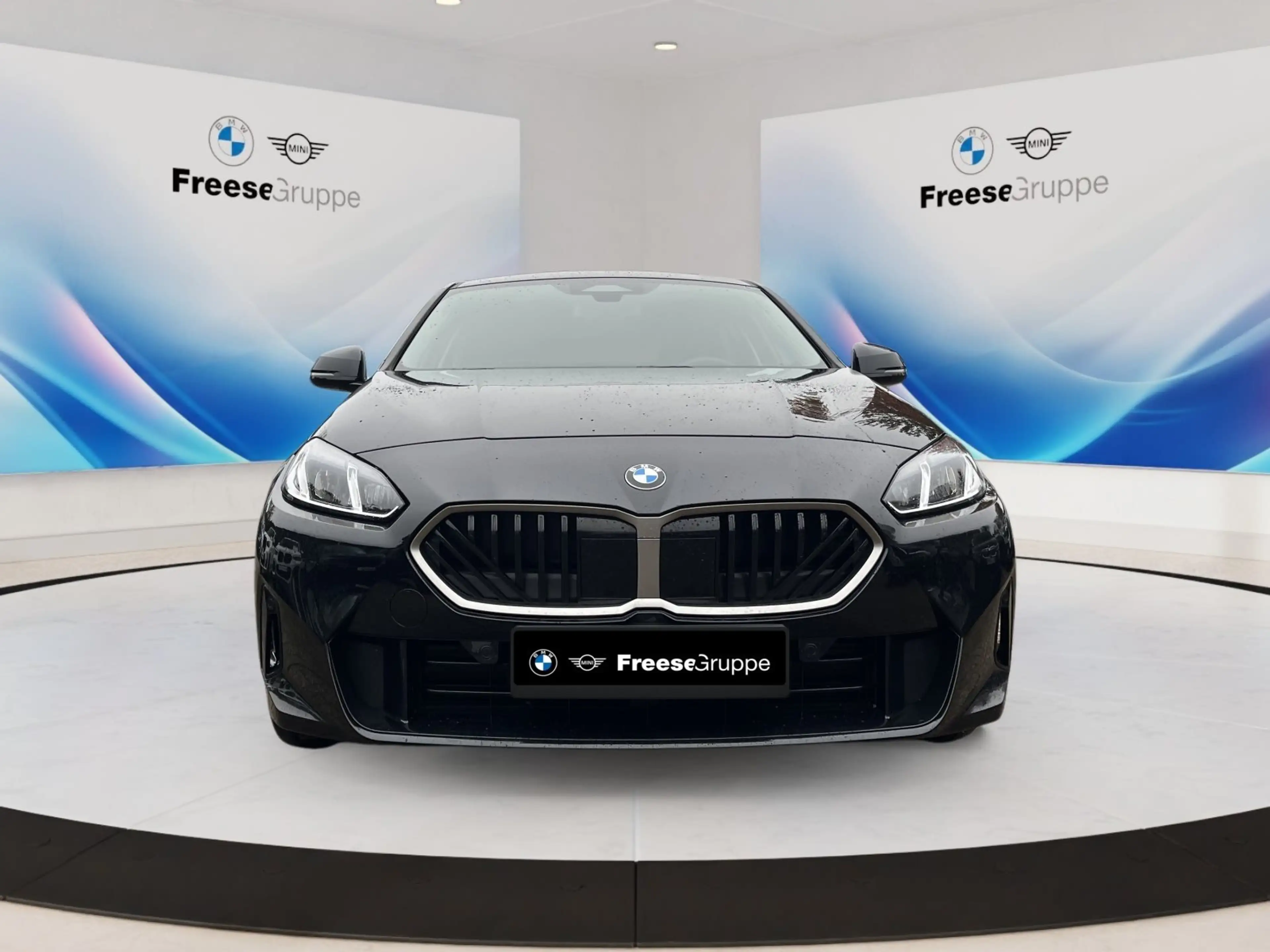 BMW 120 AHK RFK LED SHZ TEMPOMAT DAB ABS ALU ESP ZV. — photo 2