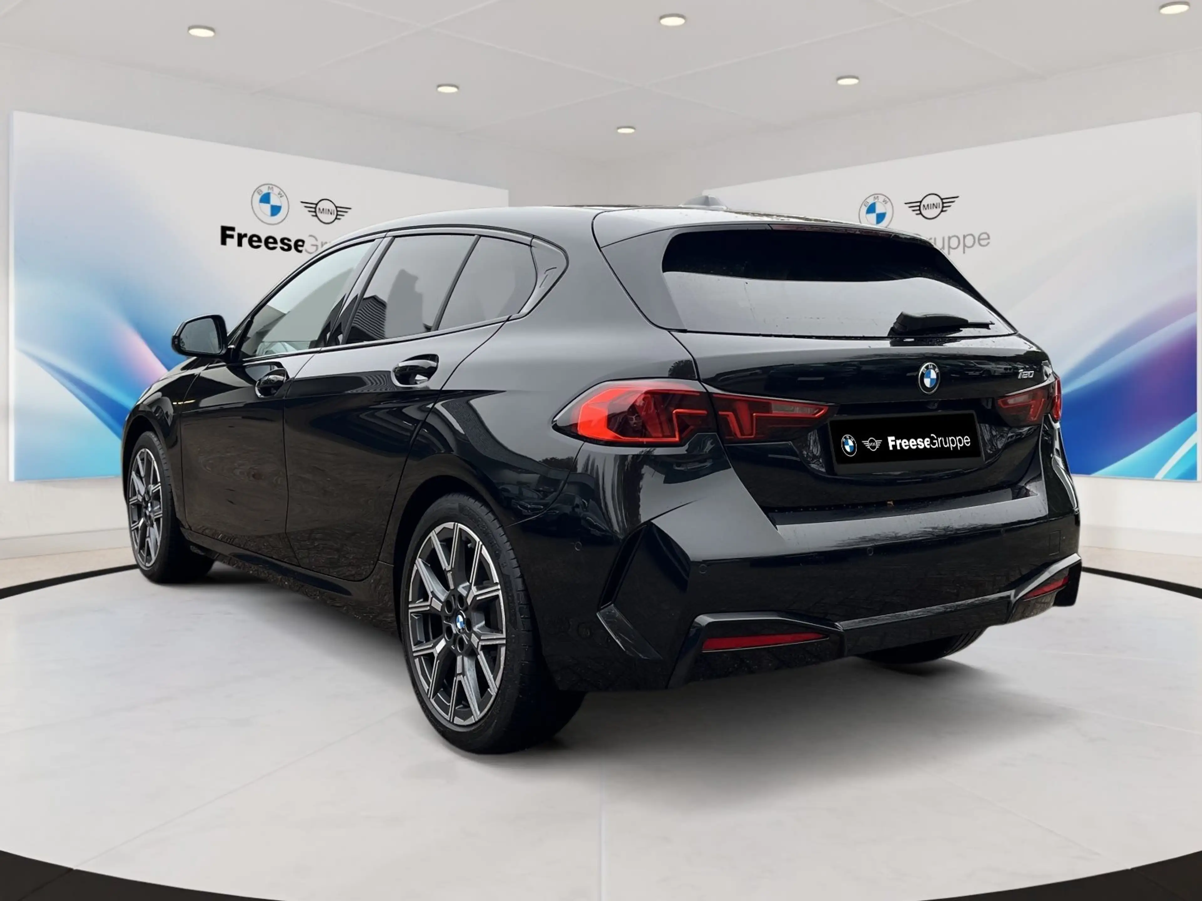 BMW 120 AHK RFK LED SHZ TEMPOMAT DAB ABS ALU ESP ZV. — photo 4
