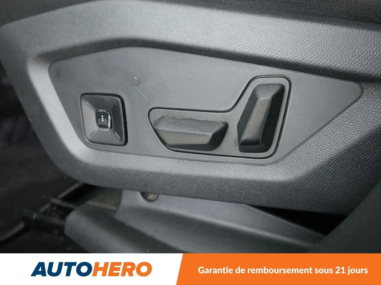 Peugeot 3008 3008 Elektro — photo 20