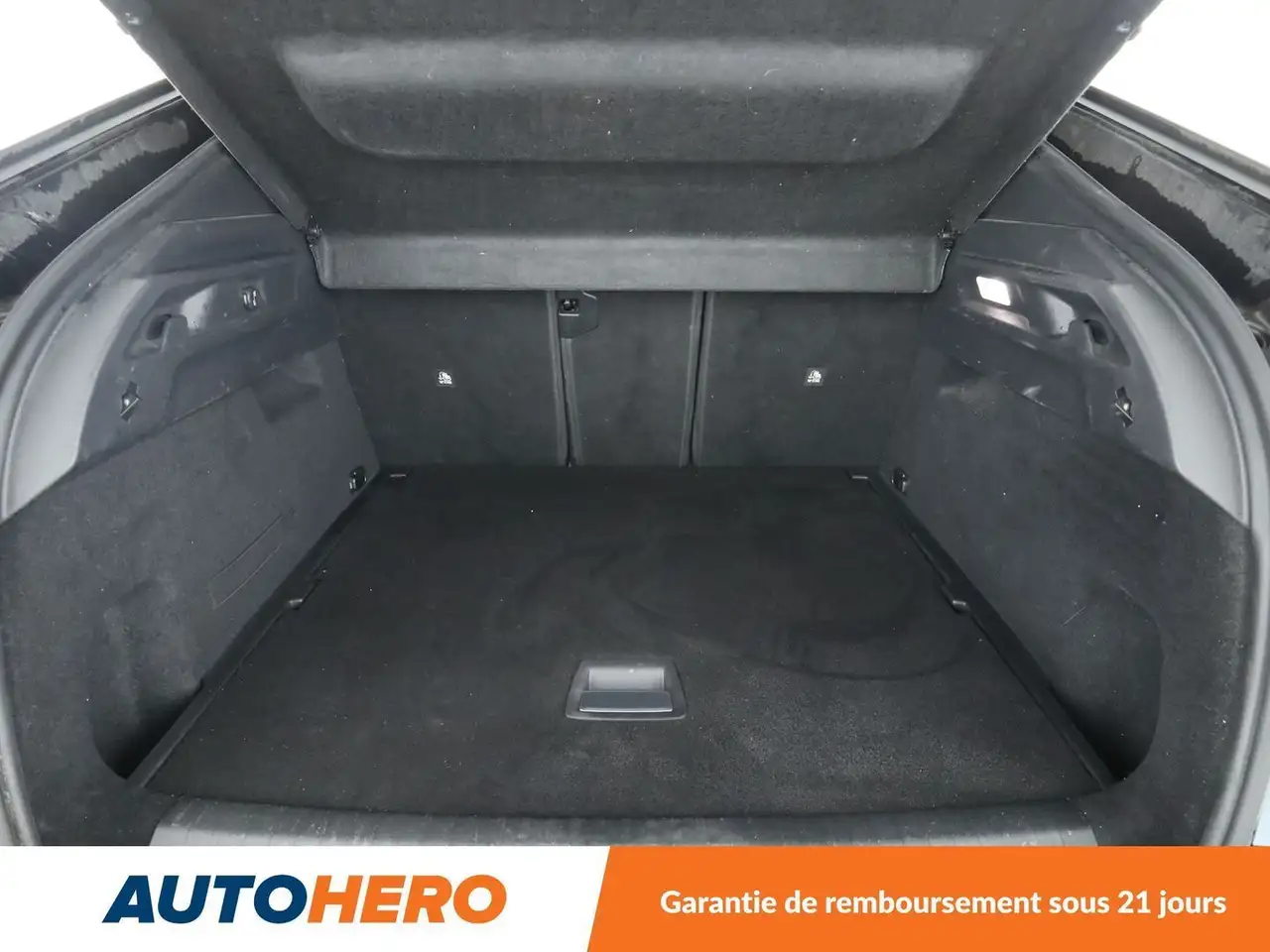 Peugeot 3008 3008 Elektro — photo 19
