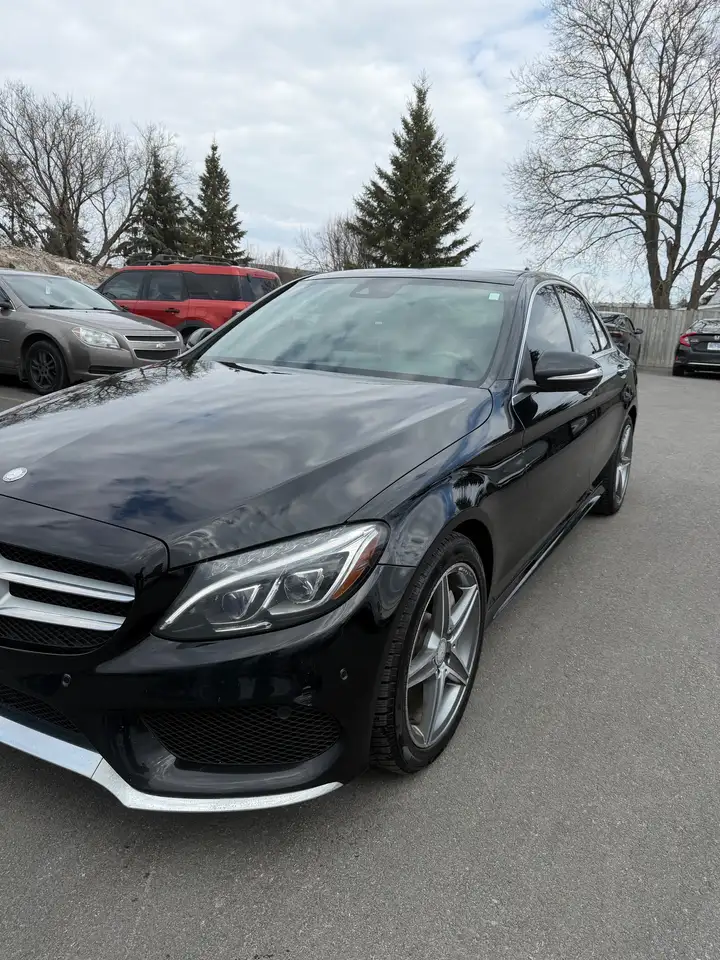 Mercedes-Benz C-Class снимка Mercedes-Benz C-Class