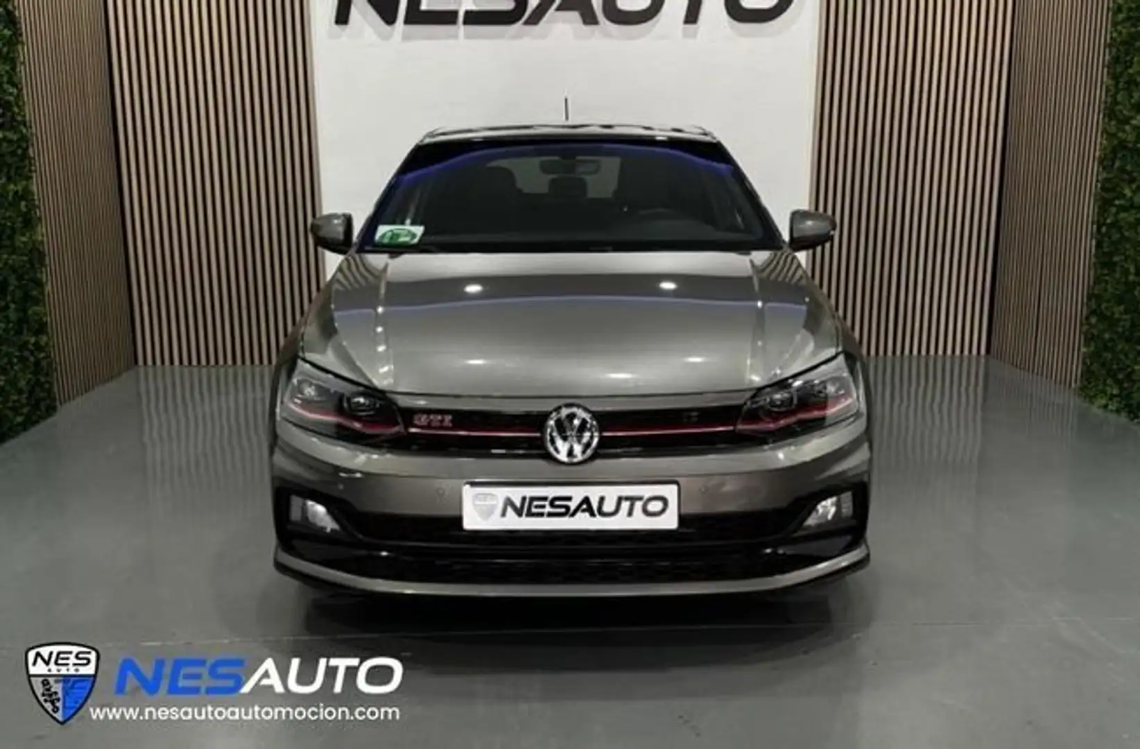 Volkswagen Polo 2.0 TSI 200cv DSG 6 vel. Gris - 2